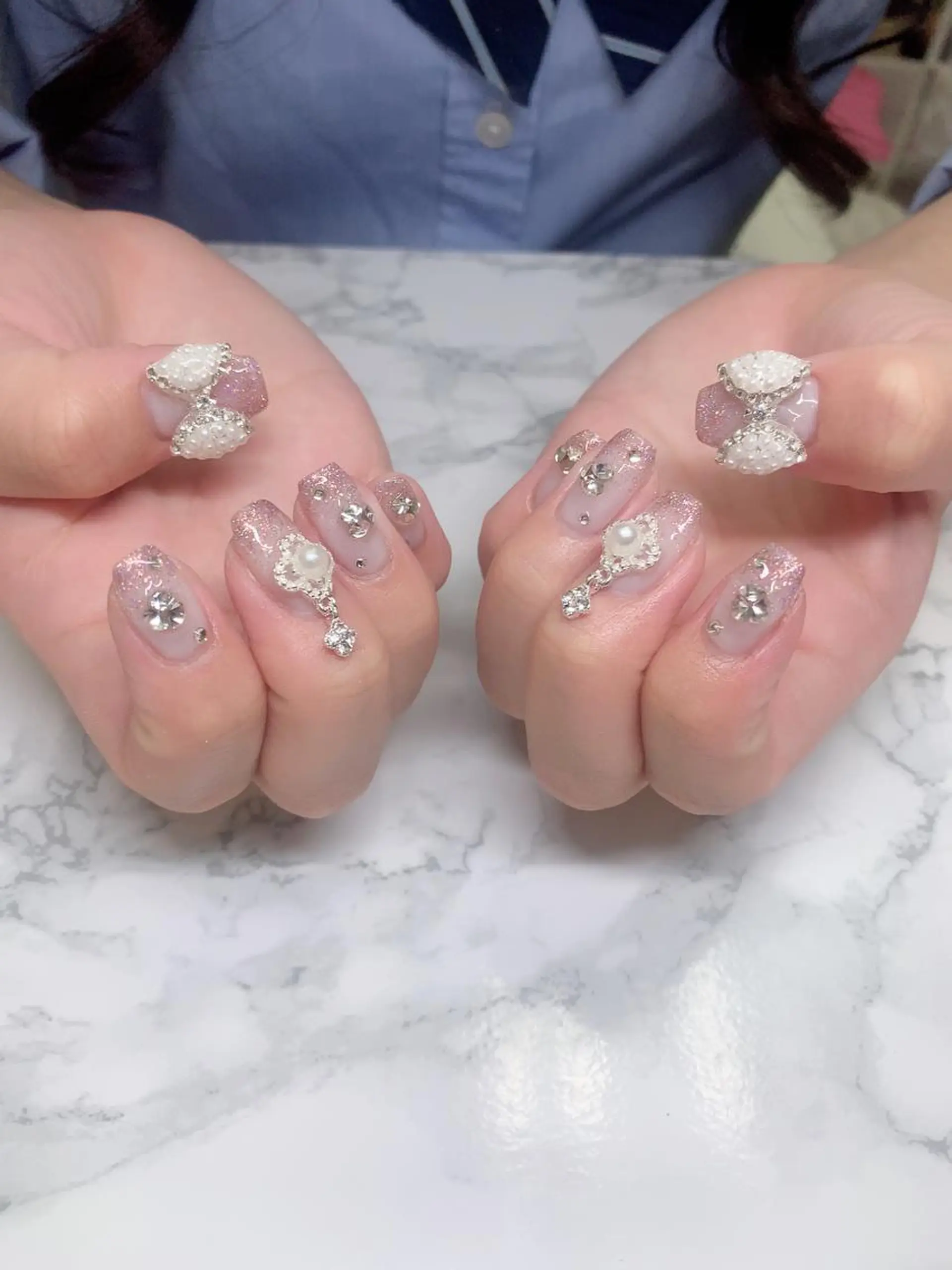 ネイル はな💎ネイル ワンホン、長さ出しのネイルデザイン