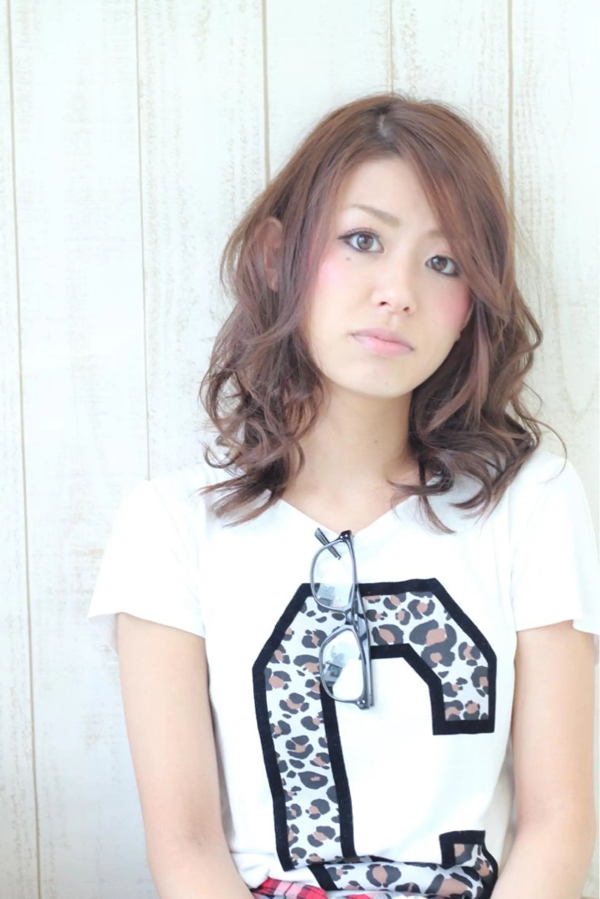 ミディアム カラー パーマ ピンクカラー カット ヘアカラー ブレス渡辺 康介のヘアスタイル