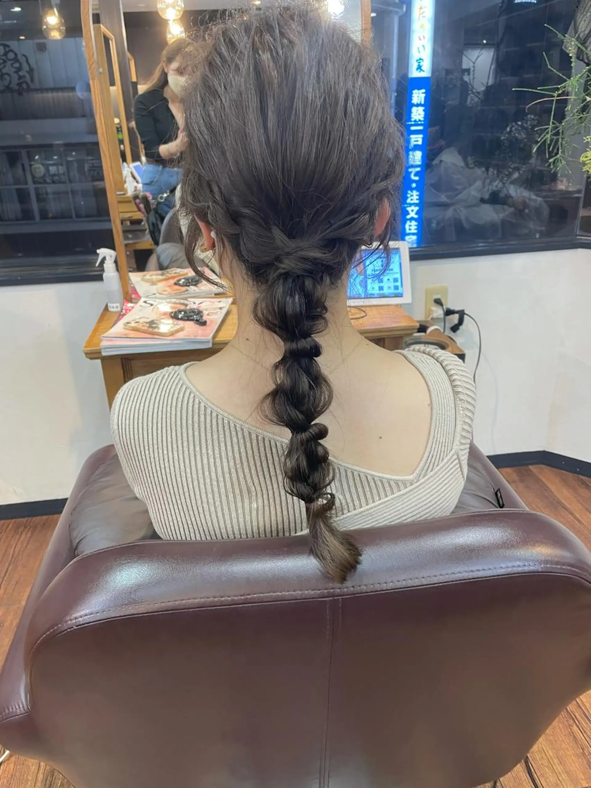 ロング カラー パーマ ヘアアレンジ レイヤーカット、 大人可愛い　中村美羅のヘアスタイル