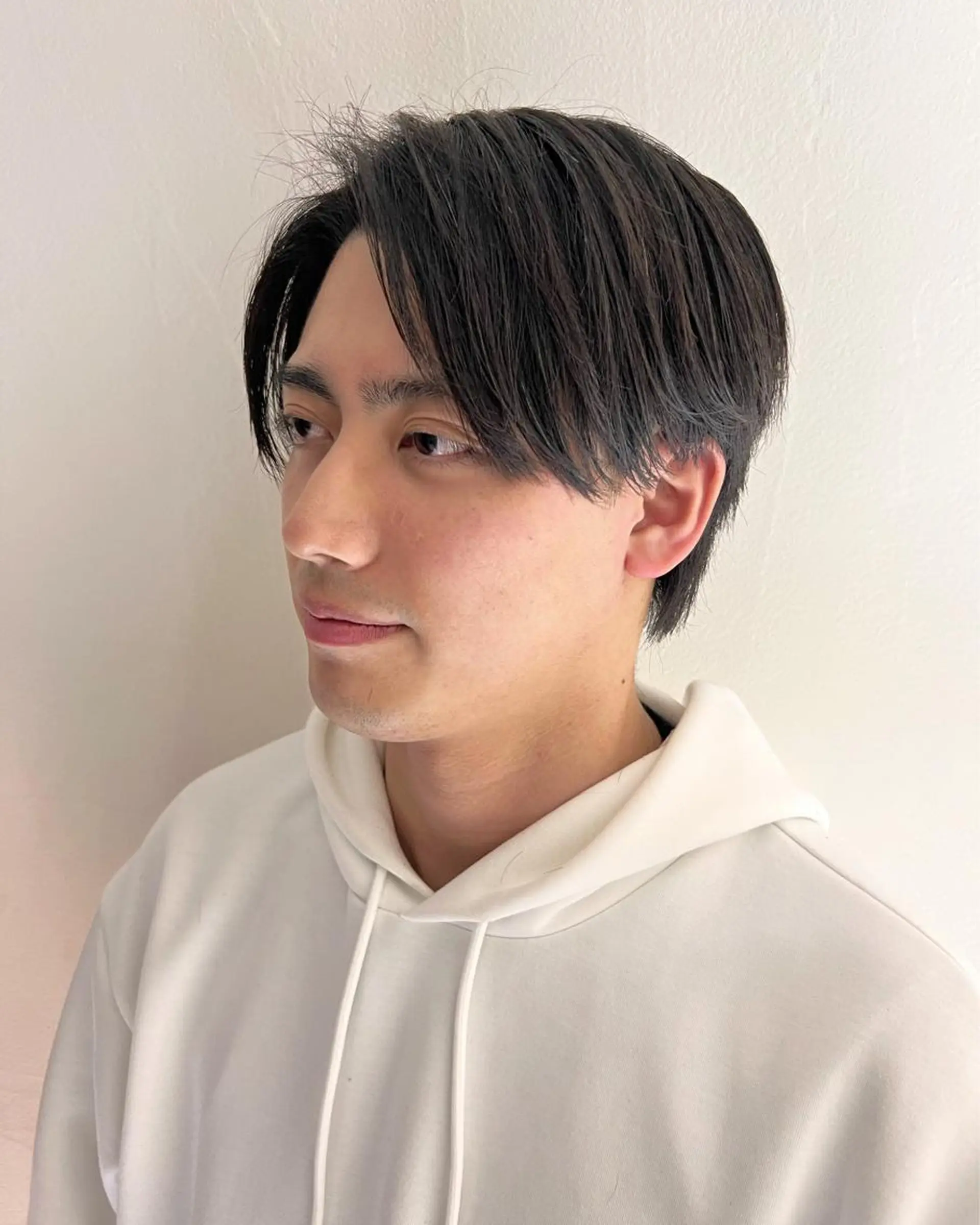 ミディアム メンズ センターパート 柳澤 和也のヘアスタイル