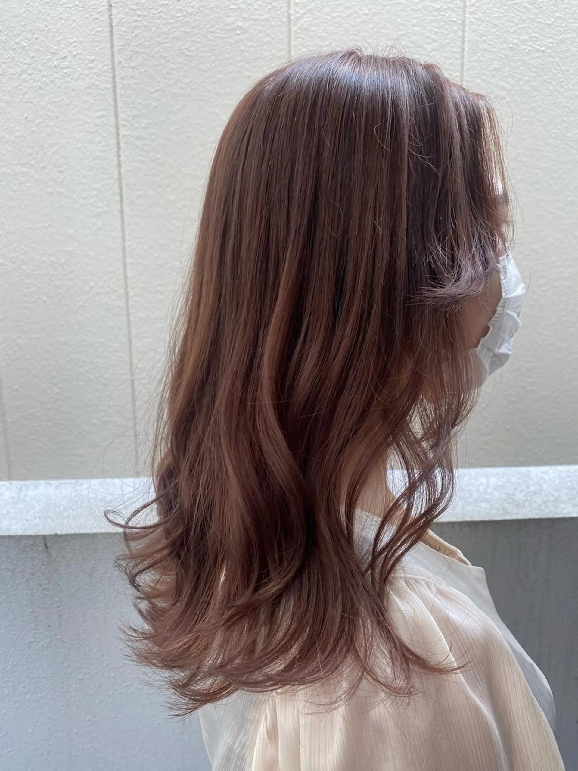 ミディアム カラー ベージュカラー ブリーチ ケアブリーチ ハイトーンカラー ラベンダーカラー 遠藤沙也加 /レイヤーカットのヘアスタイル