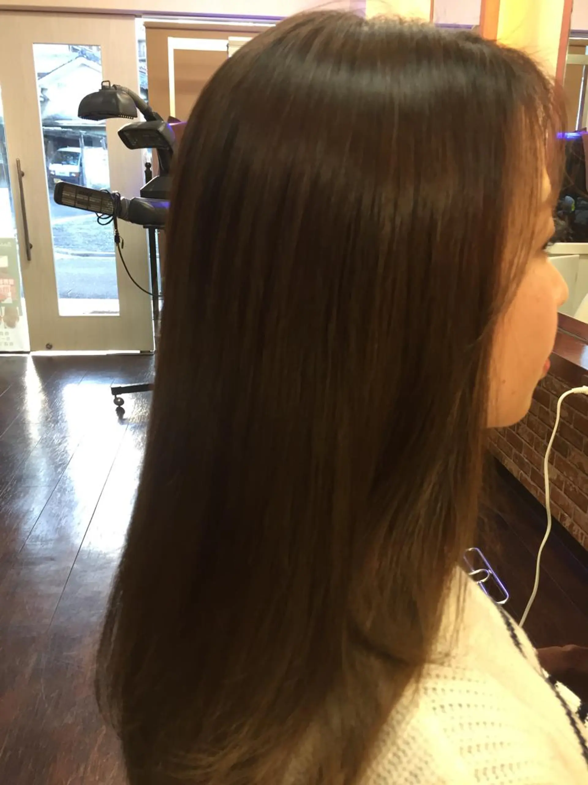 セミロング パーマ 桧山 真のヘアスタイル