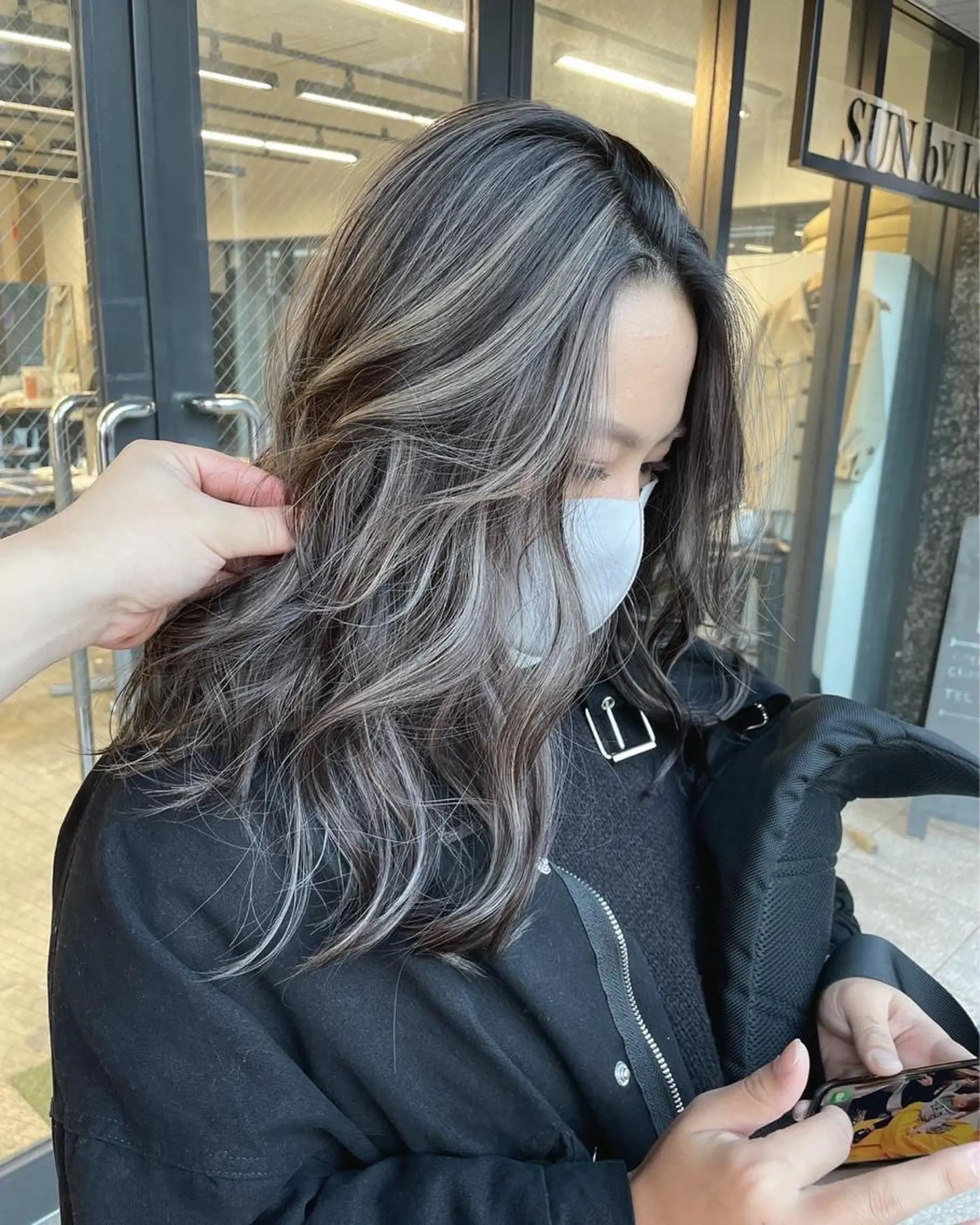 ロング カラー ヘアアレンジ ヘアローラン所属・💕 manaka🌺のヘアスタイル