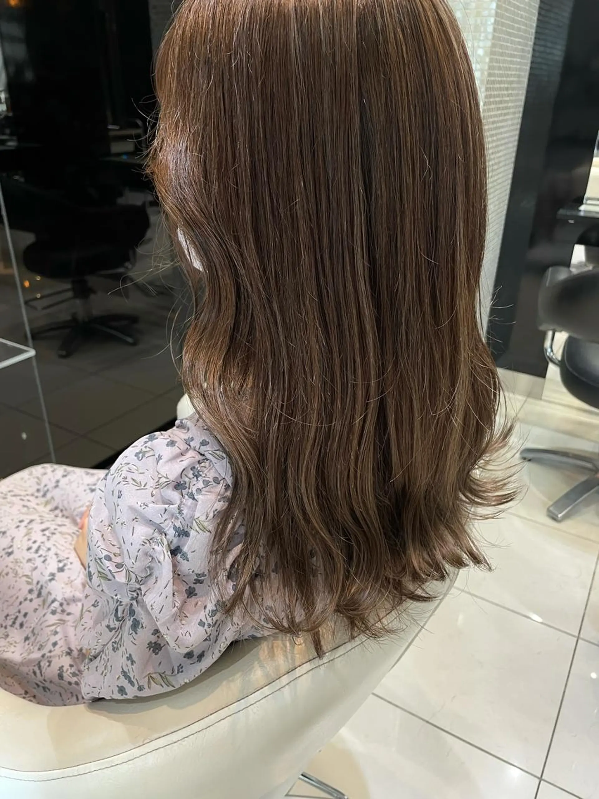 セミロング カラー ハイライトカラー ハイライト 女性リピ90%🍨 🩷佐藤みずきのヘアスタイル