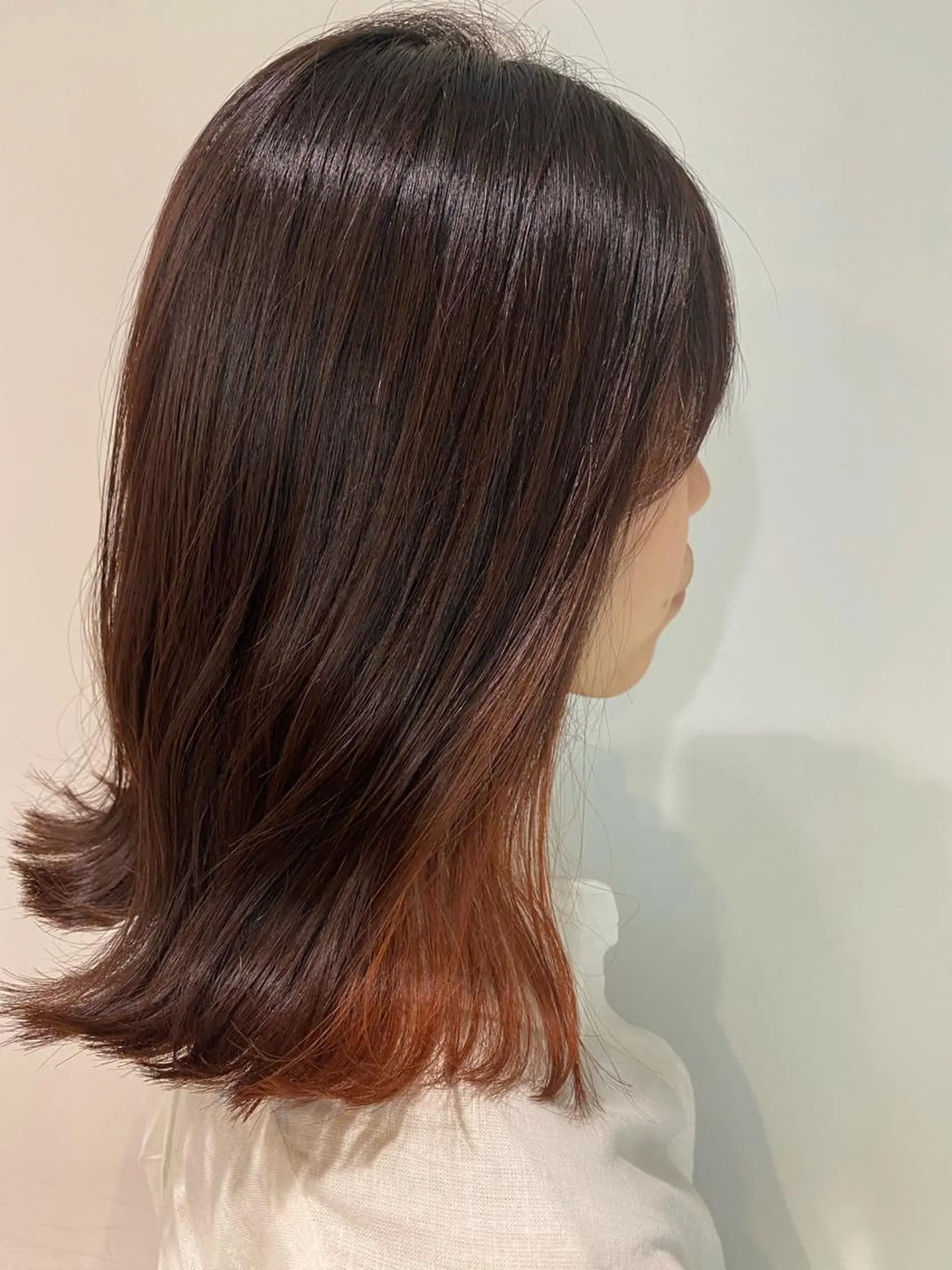 ミディアム カラー インナーカラー オレンジ カット ヘアカラー トリートメント scene.池袋所属・scene. haraのヘアスタイル