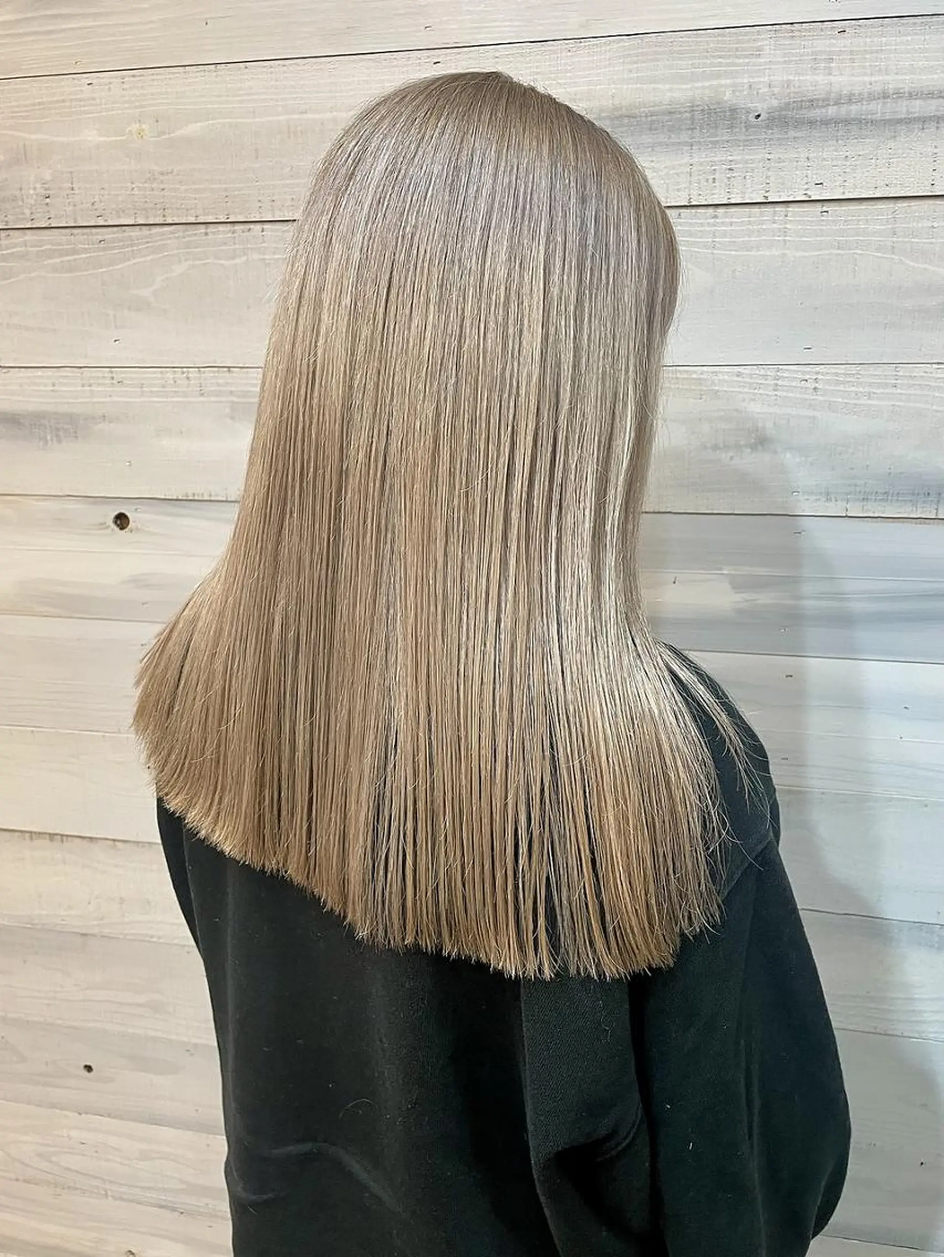 ロング ヘアカラー 松本/艶カラー/ ブリーチ/村岡 彩優のヘアスタイル