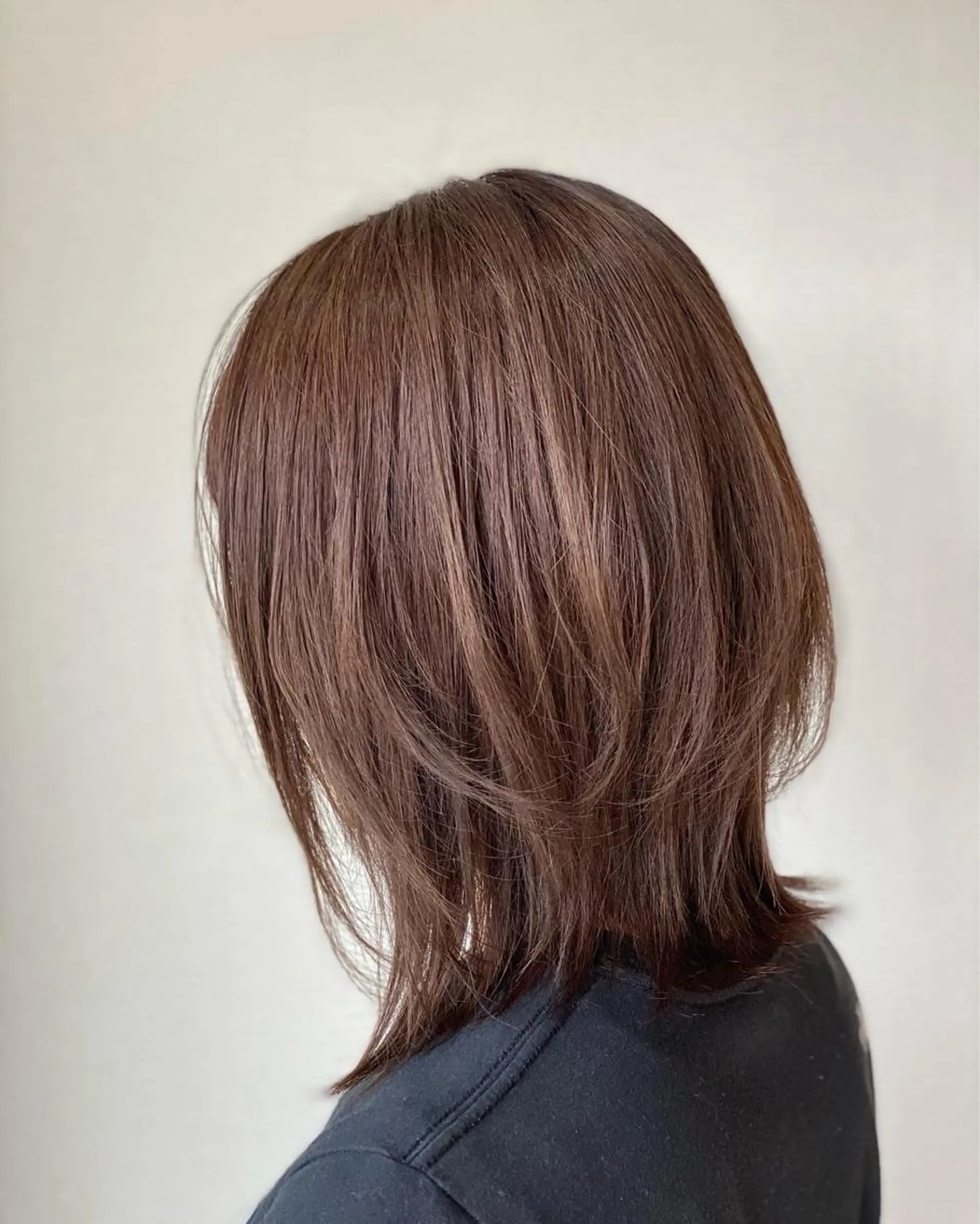 ミディアム カラー ウルフカット キッズヘアー ルッツのヘアスタイル