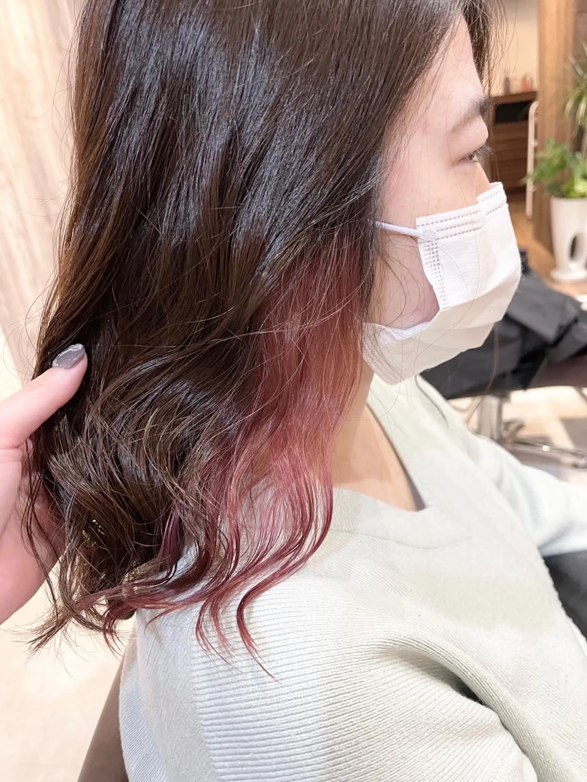 ロング カラー アディクシーカラー イルミナカラー インナーカラー ピンクカラー i  plus＋所属・髪質改善で 憧れの潤艶美髪にのヘアスタイル