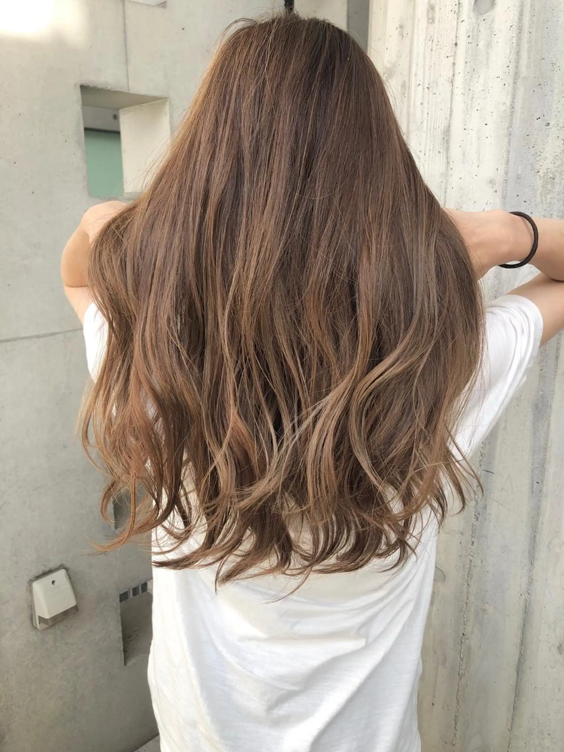 ロング カラー ベージュカラー ハイライトカラー ハイライト カット ヘアカラー トリートメント LIZE nex the salon 渋谷【ライズ ネックス ザ サロン】所属・大人レイヤー/海外 /韓国/濱口のヘアスタイル