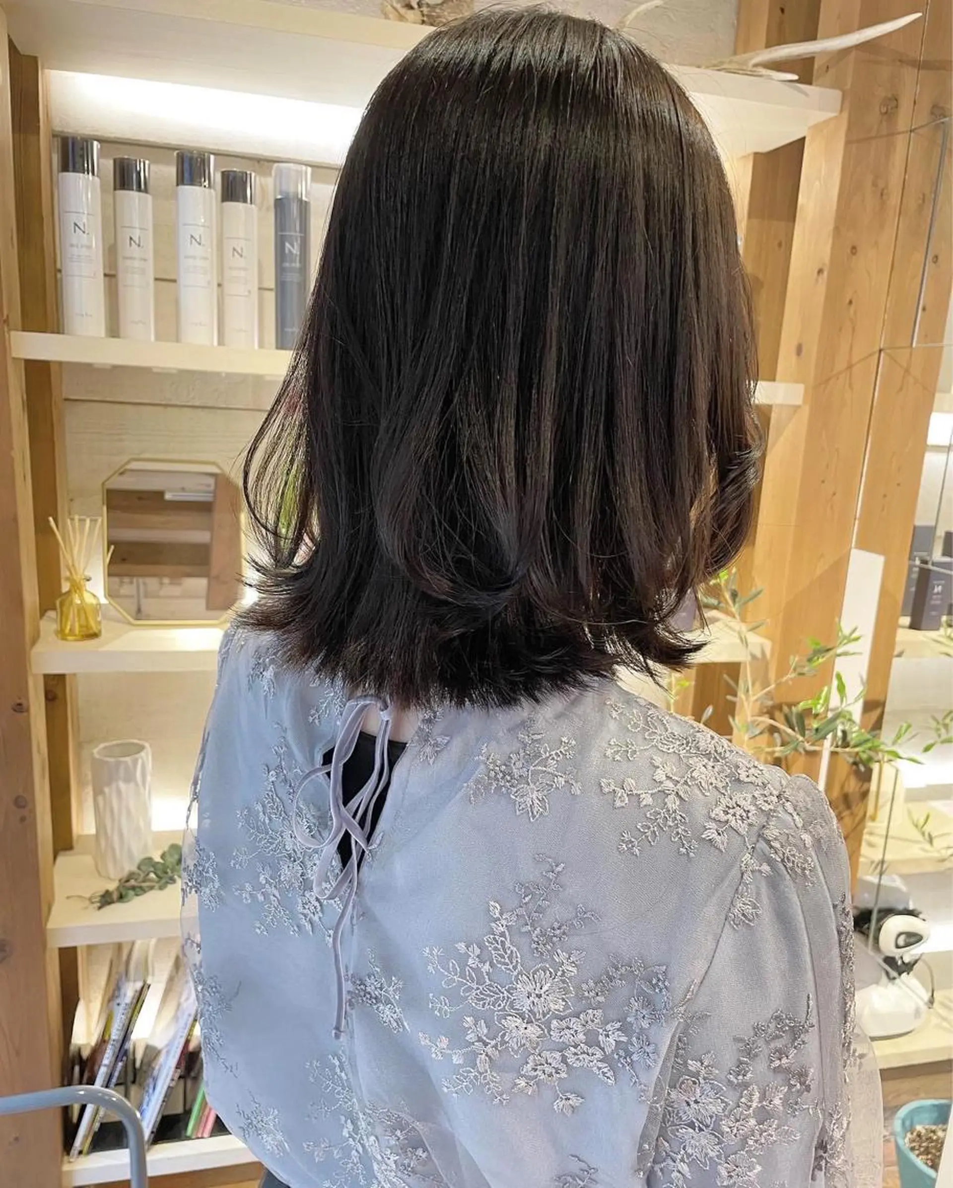 ミディアム カラー あずまぐち めぐみのヘアスタイル