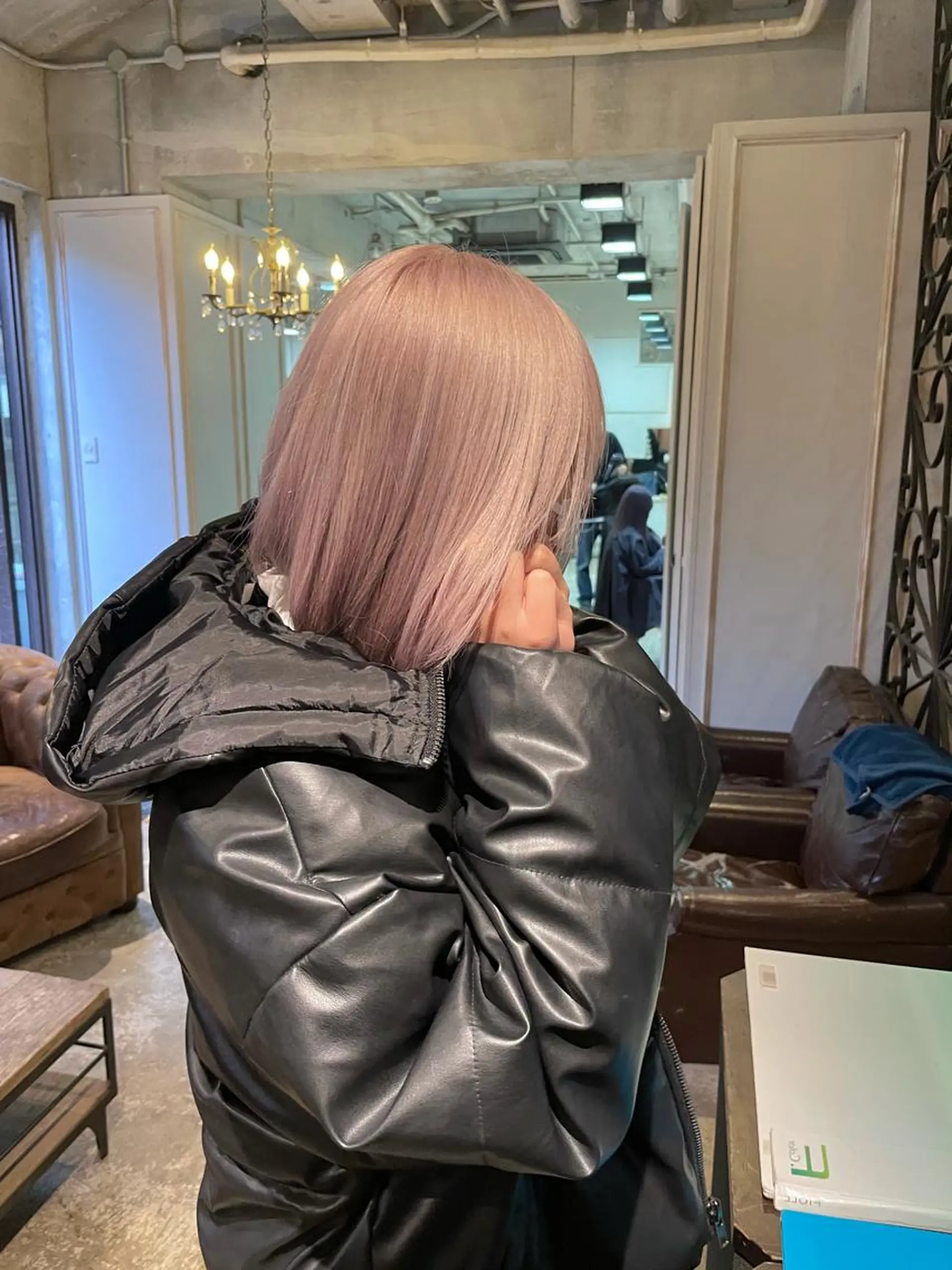 ミディアム カット ヘアカラー トリートメント 🔥女子ウケ🔥 メンズカットRIOのヘアスタイル