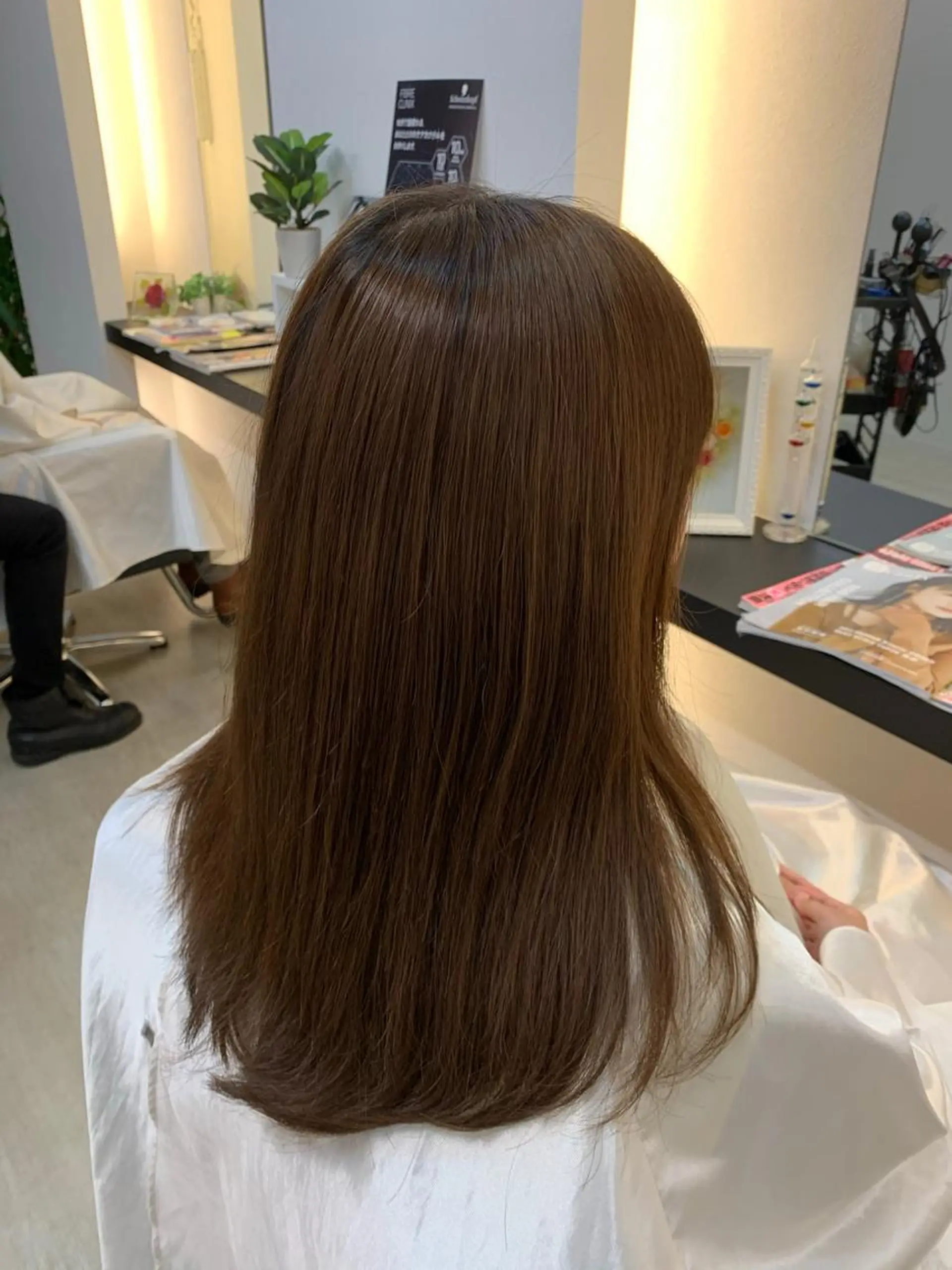 セミロング カラー アッシュ ベージュカラー Hair salon Reve〜レーヴ〜所属・髪質改善・美髪矯正 特化型美容師・北野のヘアスタイル