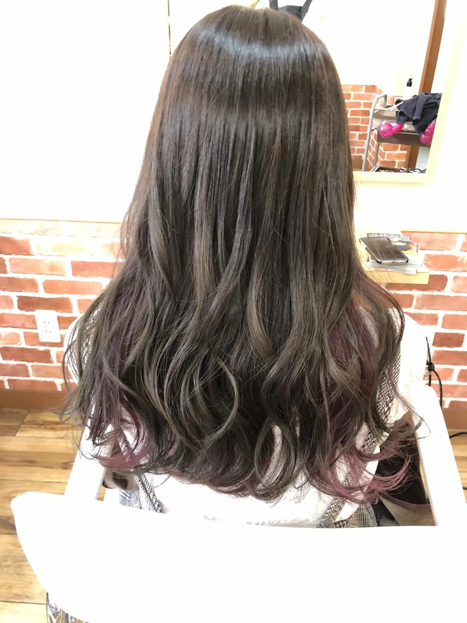 ロング カット ヘアカラー 國次 夕貴のヘアスタイル