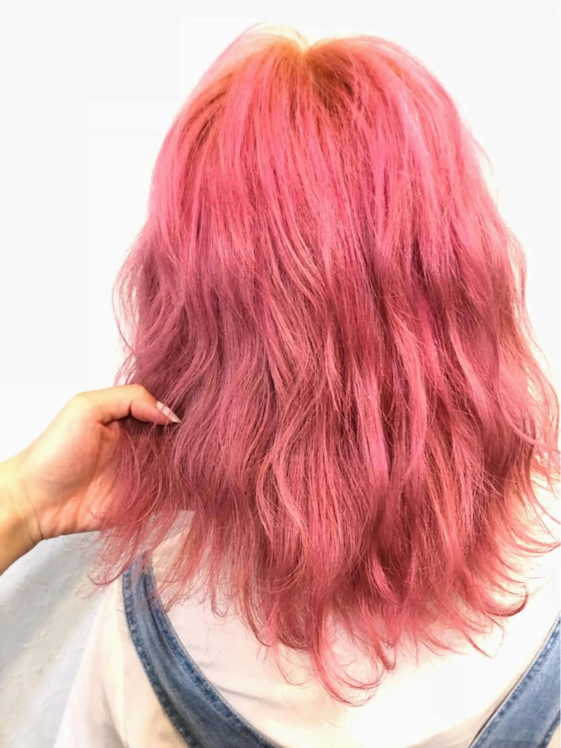 ミディアム カラー 黒髪 ブリーチ ピンクカラー ヘアカラー ヘアセット 韓国ヘア🤍髪質改善 🇰🇷AKANEのヘアスタイル