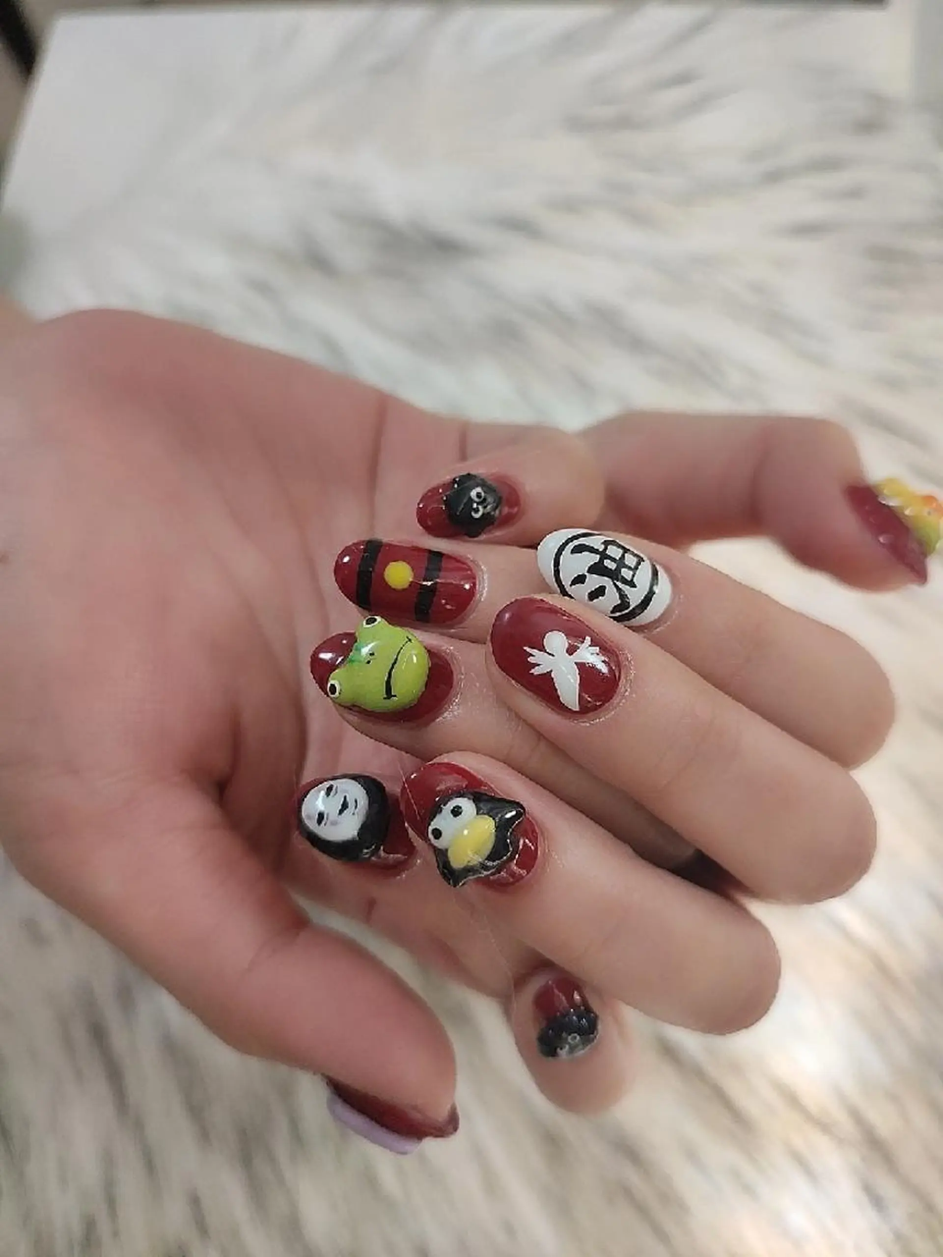 ネイル ハンドネイル RUNWAY 　　の眉毛・アイブロウイメージ