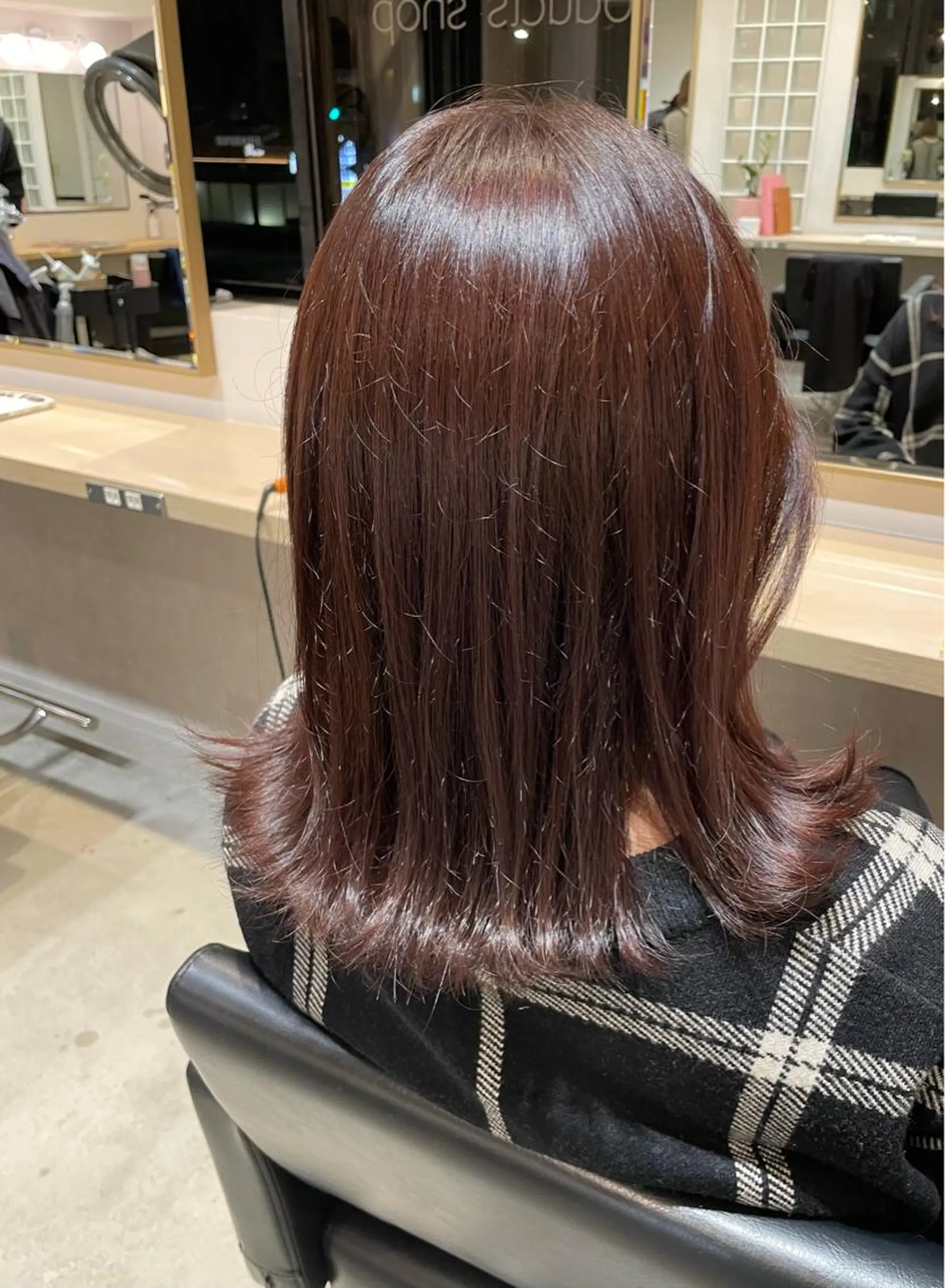 ミディアム カラー 伊藤 まみのヘアスタイル