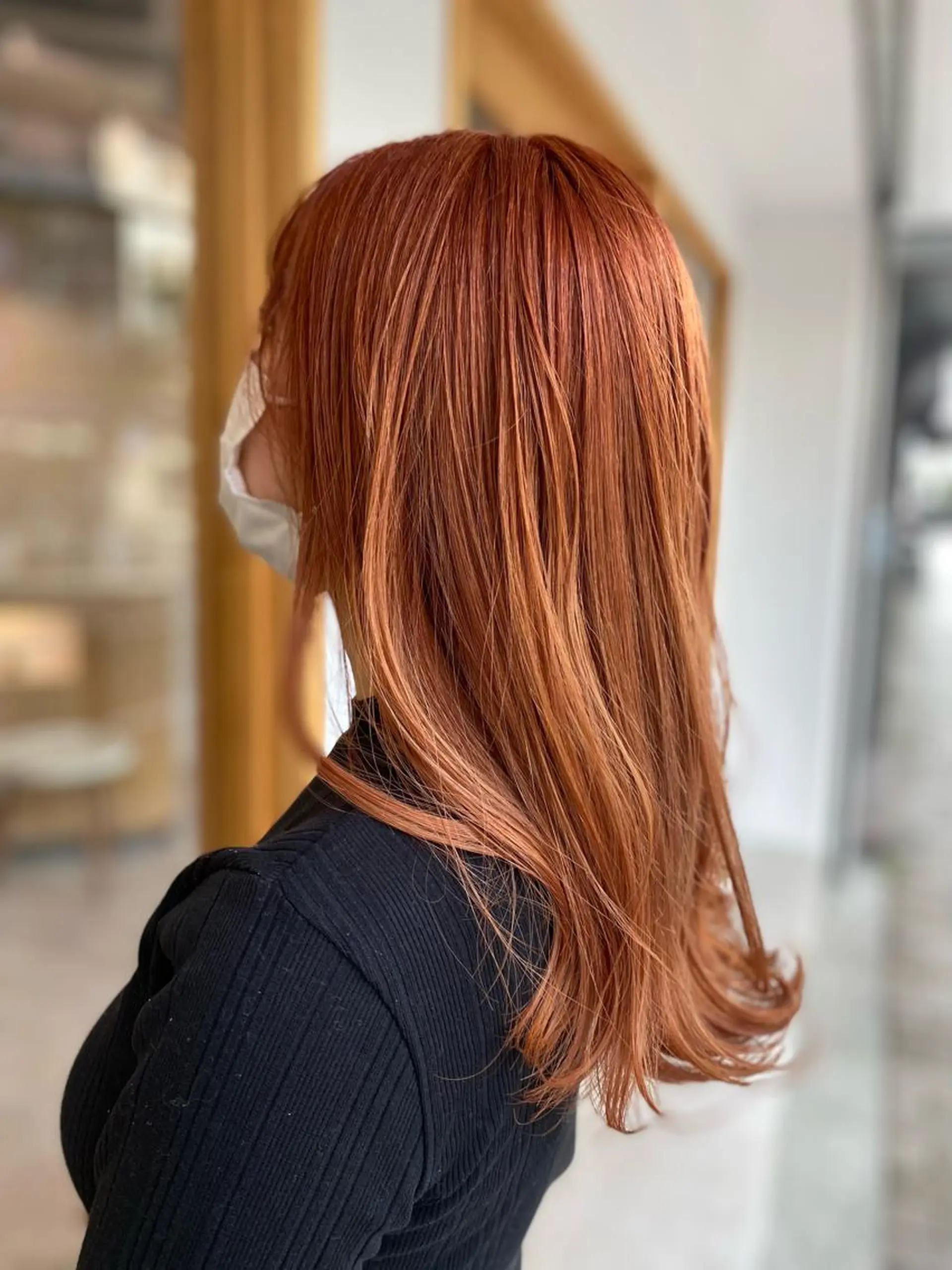 ロング カラー ブリーチ オレンジ ヘアカラー 仲矢 あゆ美のヘアスタイル