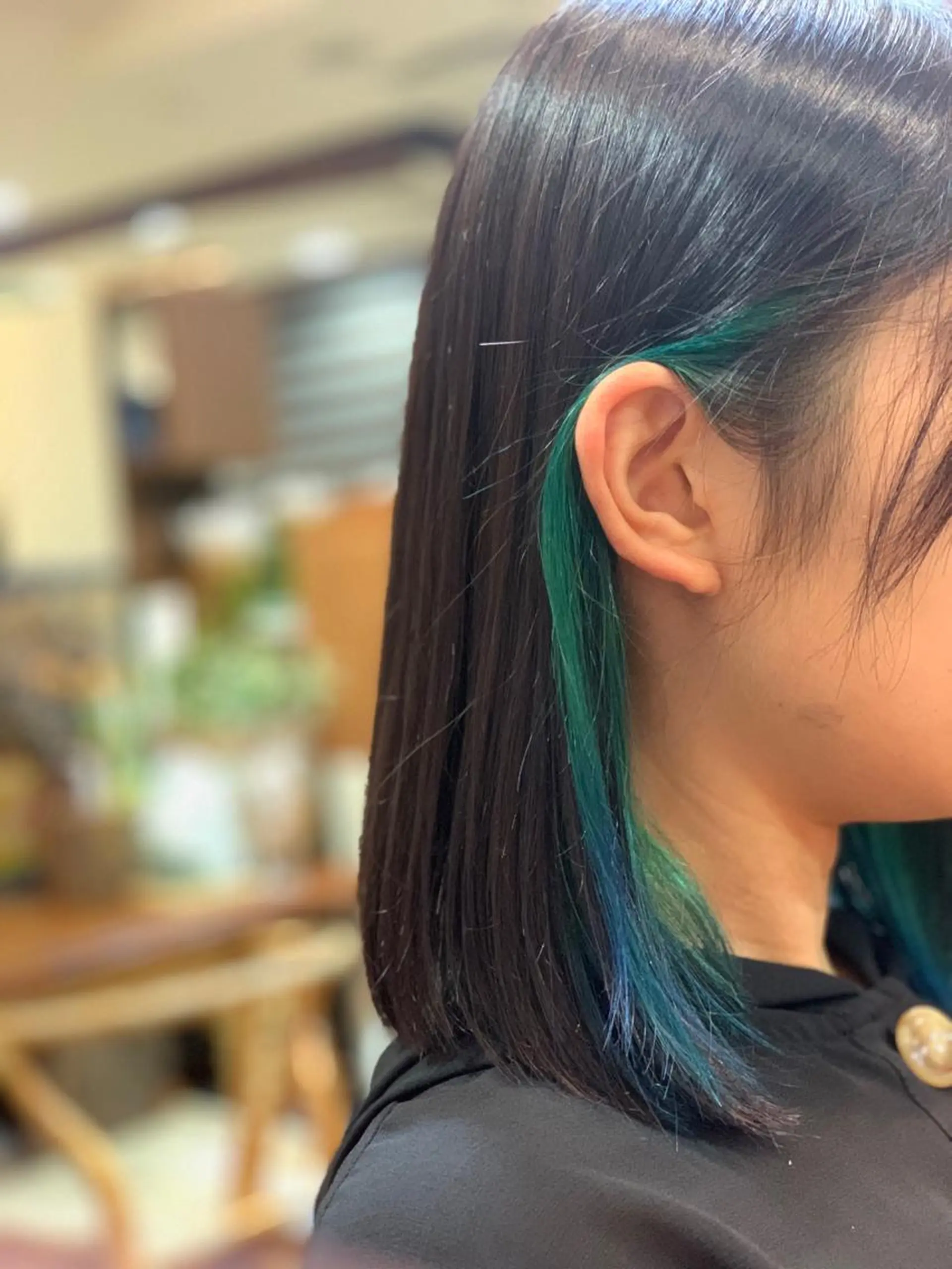 ミディアム カラー ブルーカラー ブルーバイオレット インナーカラー バイオレットカラー Lotus hair design所属・カット特化美容師 齋藤桐のヘアスタイル