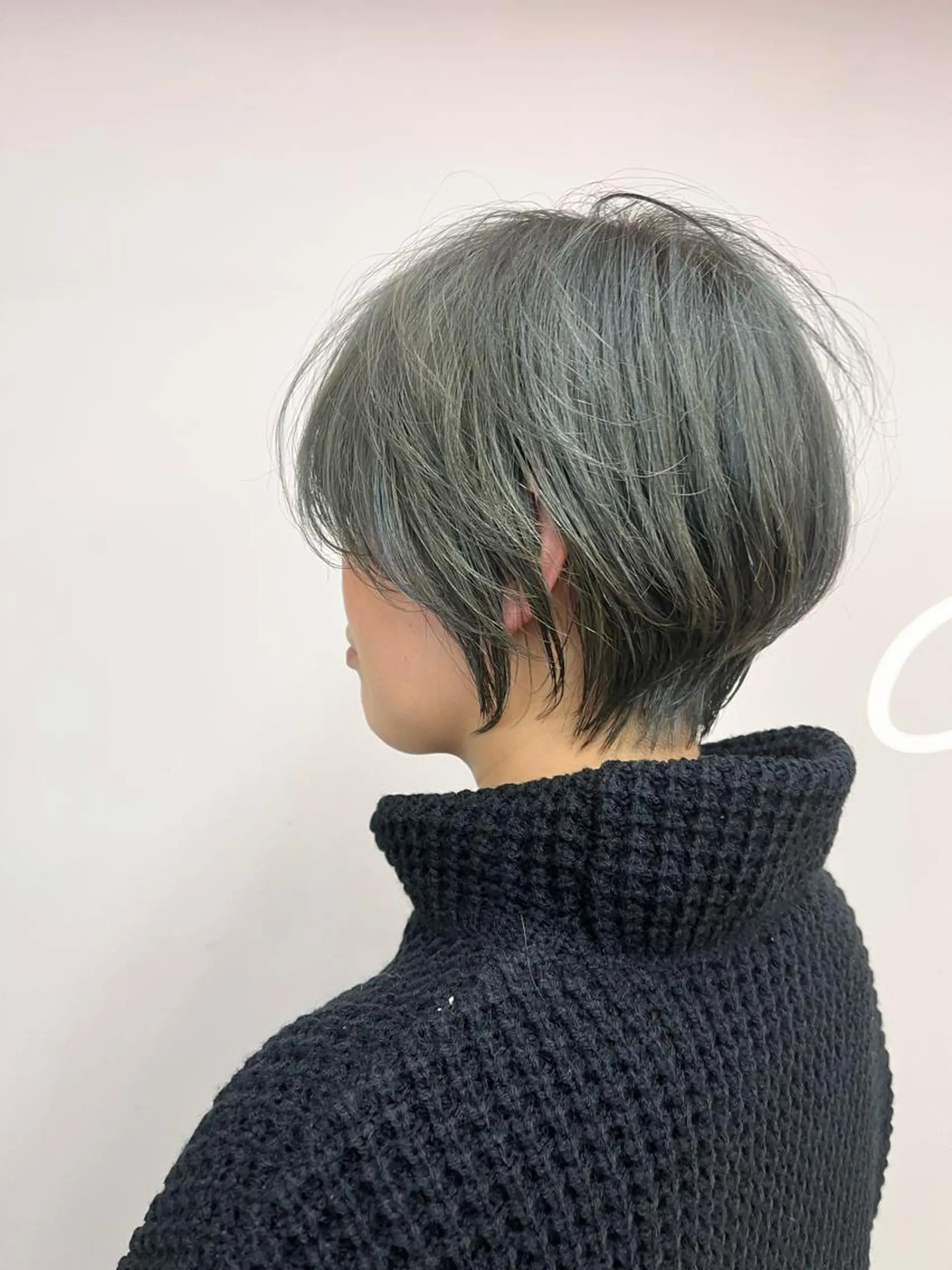 ショート カラー ショートボブ オリーブカラー ボブ ショートヘア SALOWIN神戸三宮店所属・【美髪を叶える】中谷 彰宏（アキ)のヘアスタイル