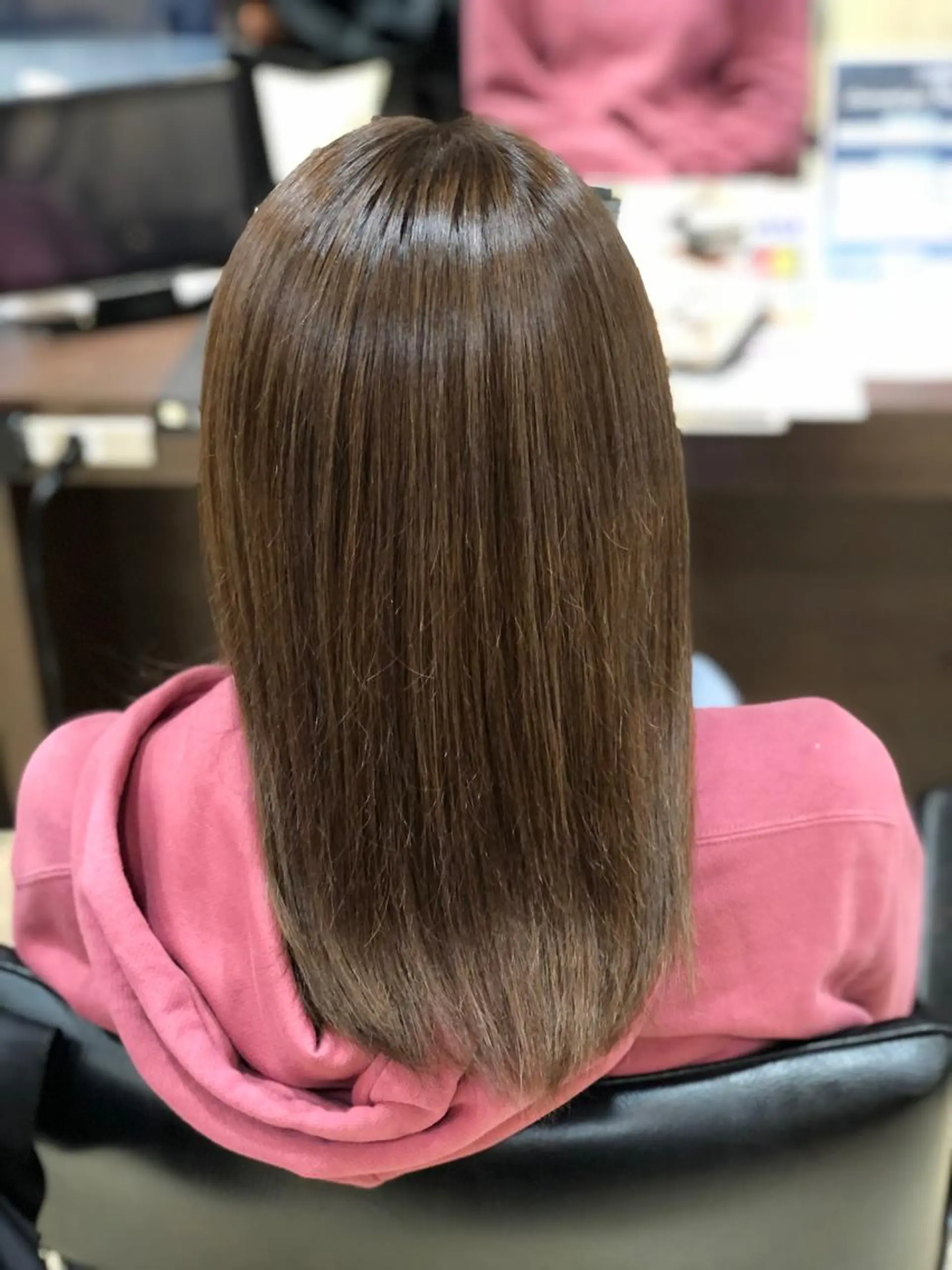 セミロング カラー アッシュ アッシュグレー アッシュグレージュ グレージュ 嶌田 沙紀のヘアスタイル