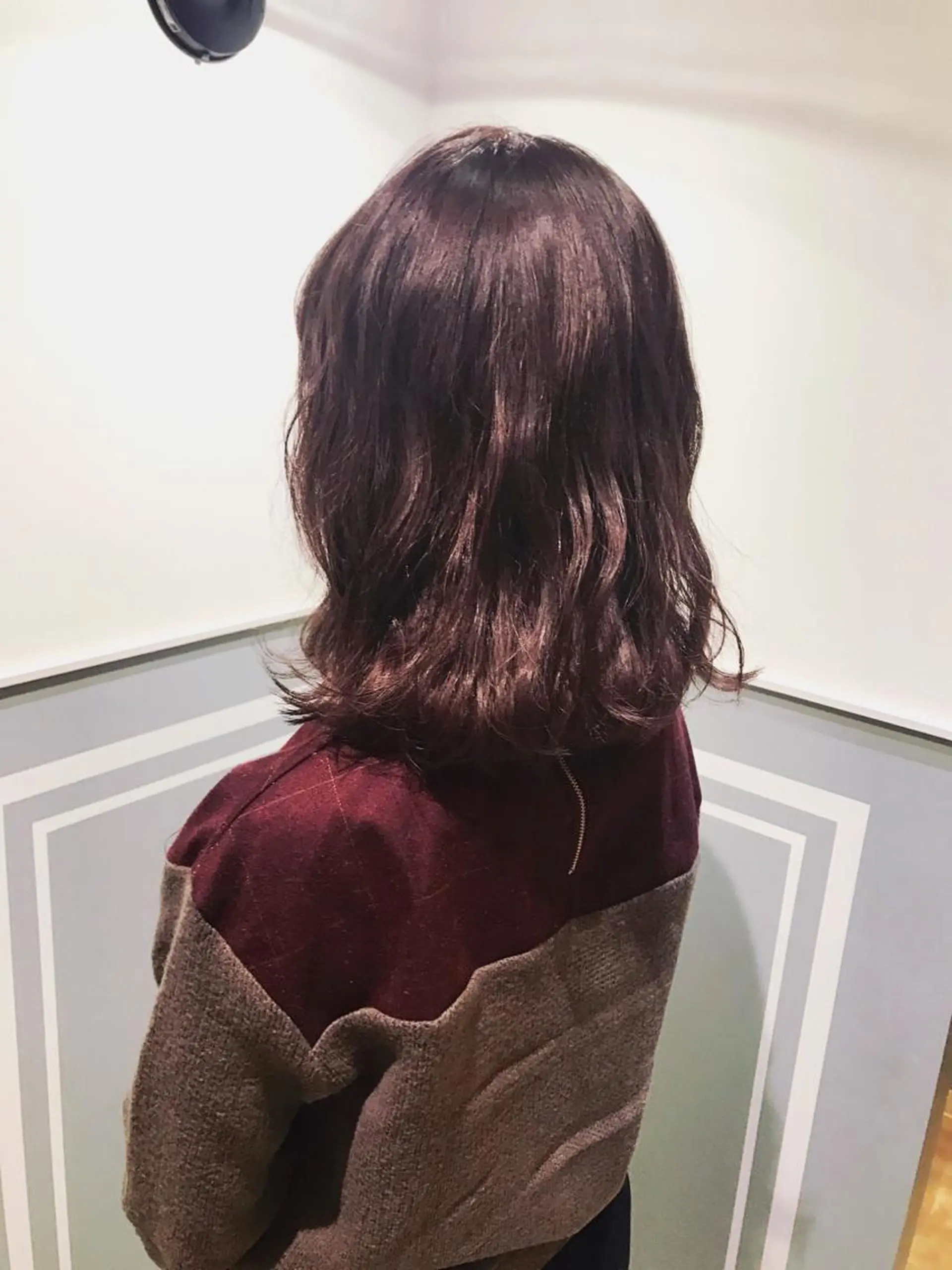 ミディアム カラー ヤマナカ エリカのヘアスタイル