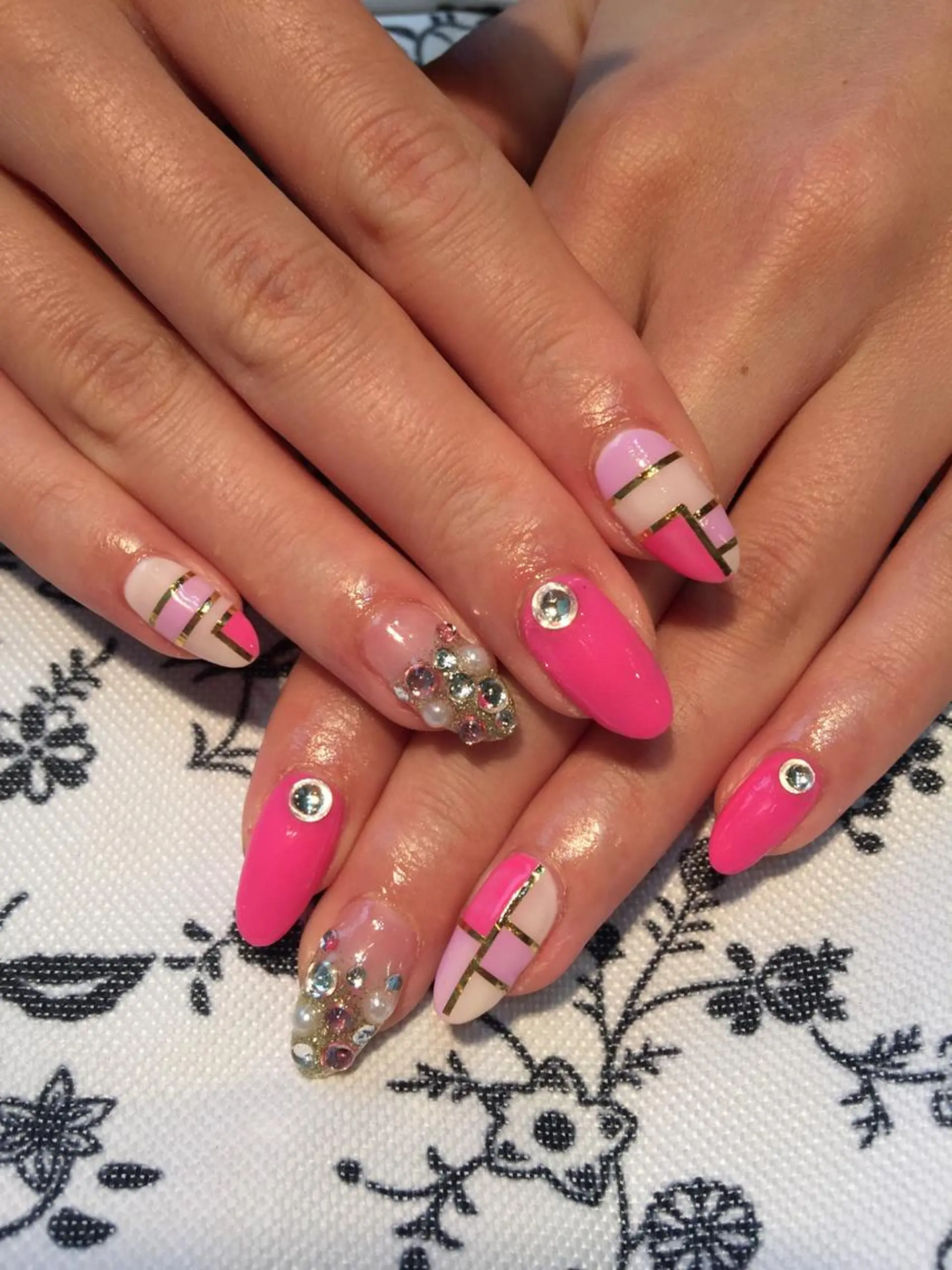 ネイル ピンク ＦreeDoＭ   Design所属・W KUMIのネイルデザイン