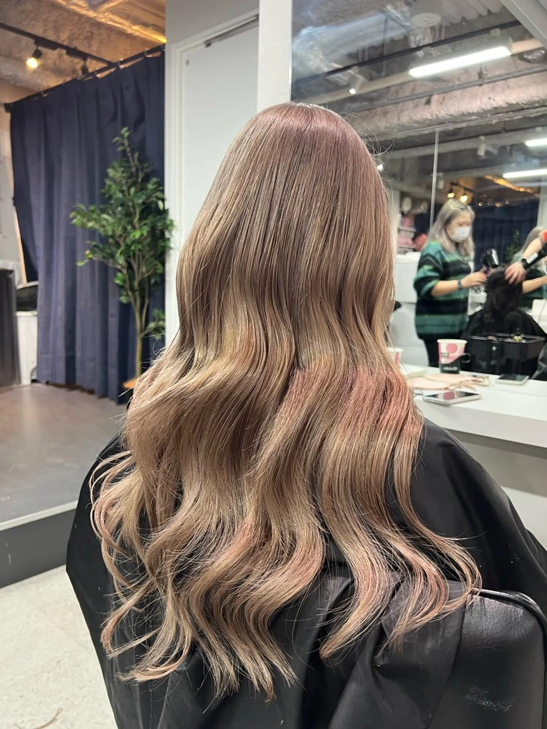 ロング カラー ハイトーン&髪質改善 ＆韓国エクステ🤎のヘアスタイル