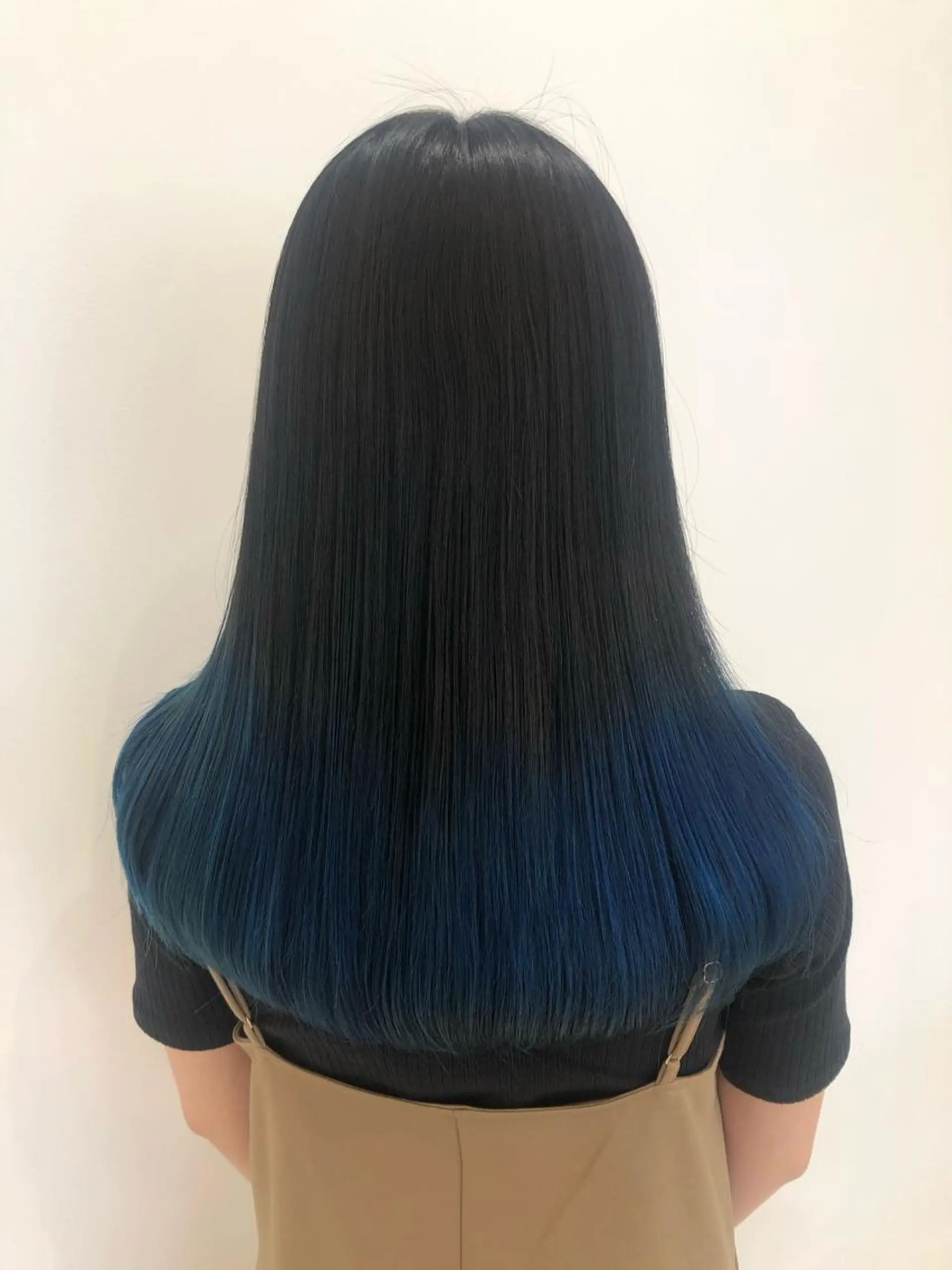 ロング カラー ヘアアレンジ ブリーチ ブルーカラー グラデーションカラー MODE K's松原 YUMIのヘアスタイル