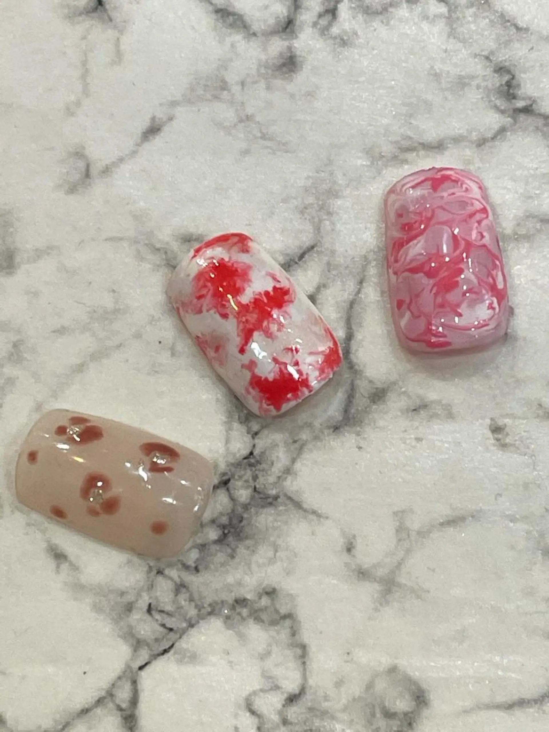 ネイル ラゾ所属・こばやし かざねの眉毛・アイブロウイメージ