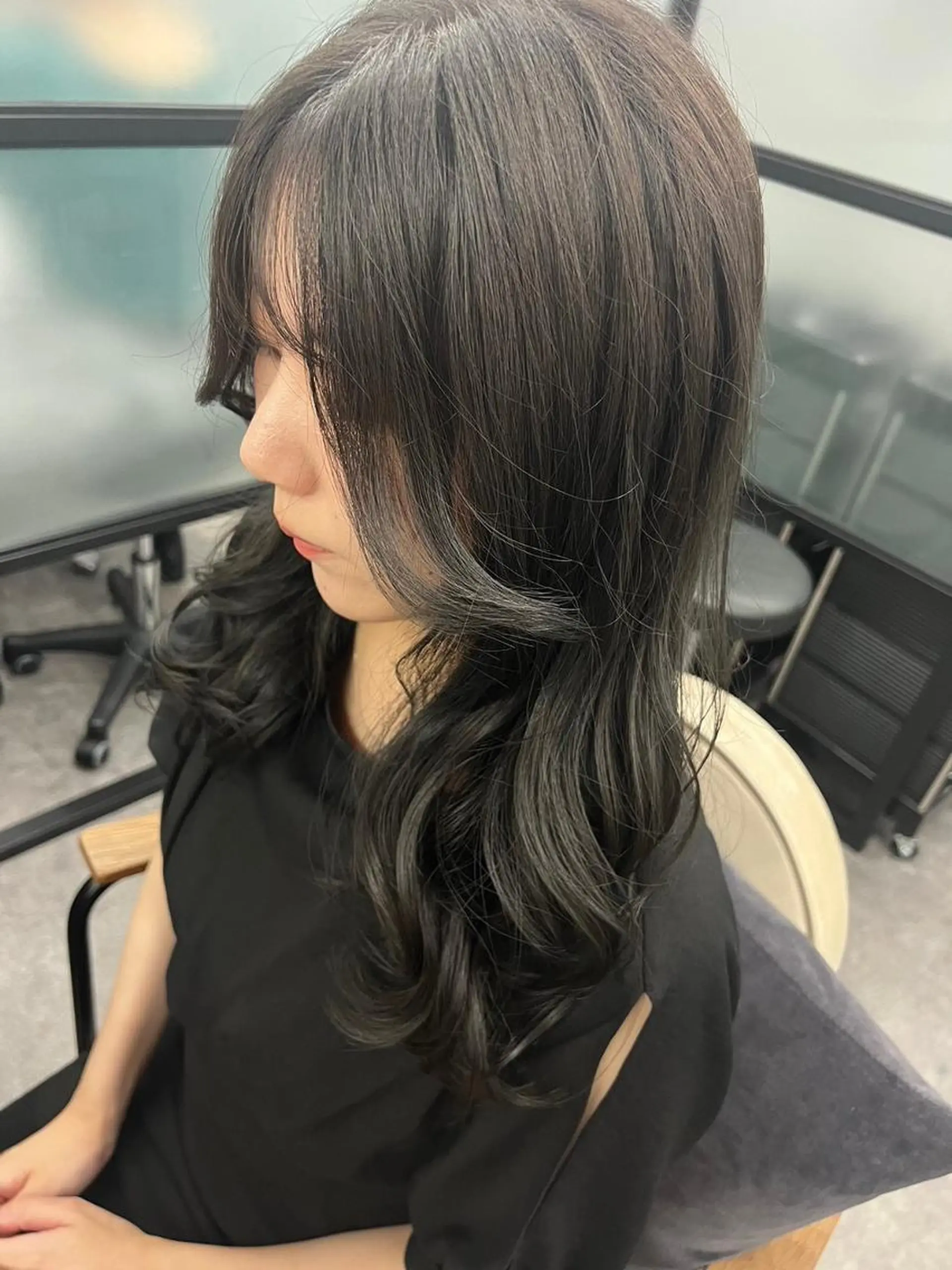 ロング カラー バレイヤージュ ブリーチ ケアブリーチ ダブルカラー グレージュ N° aria 三軒茶屋のヘアスタイル