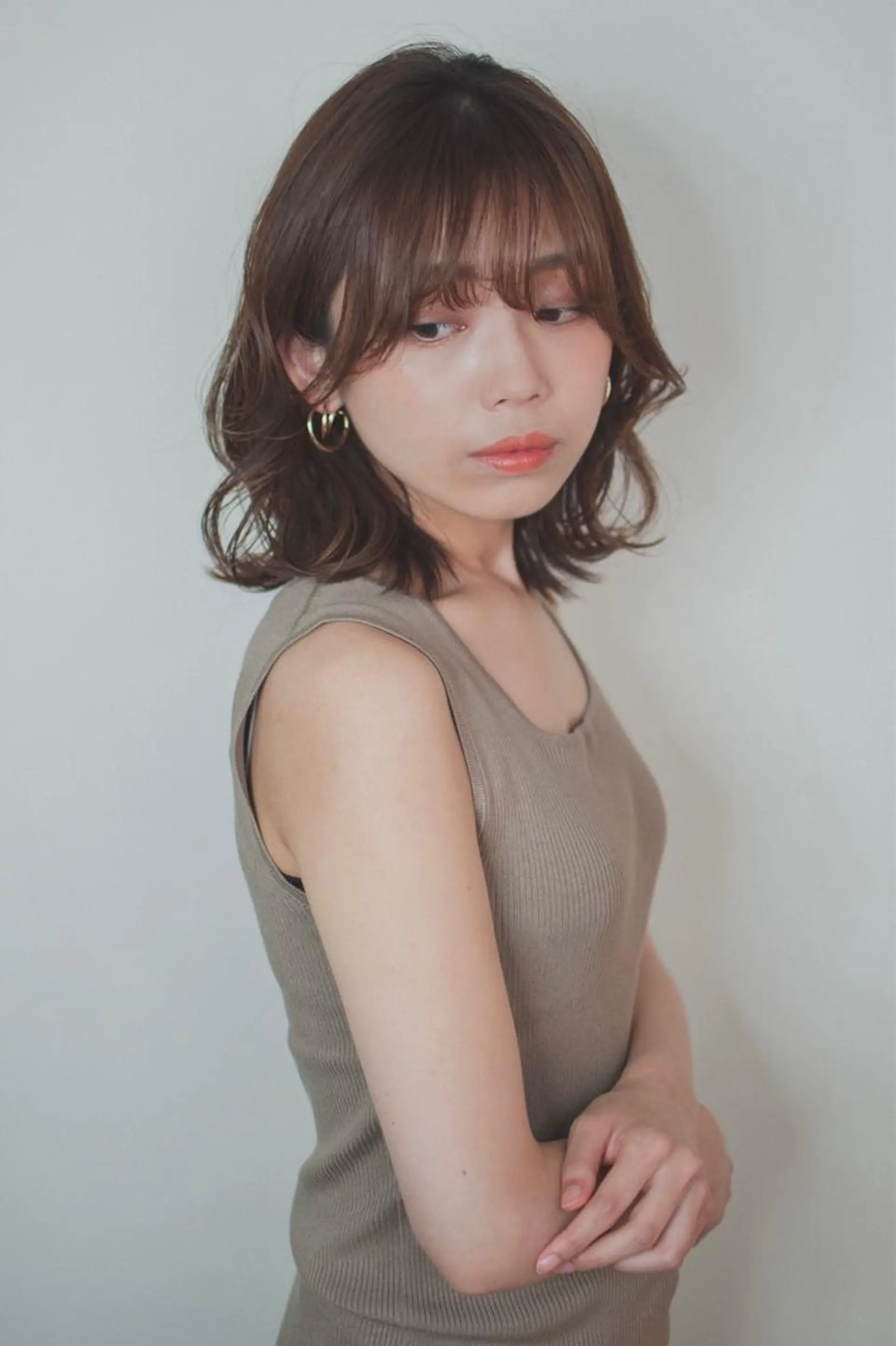 ミディアム カラー 前髪/顔周り /レイヤー/秋山 元のヘアスタイル