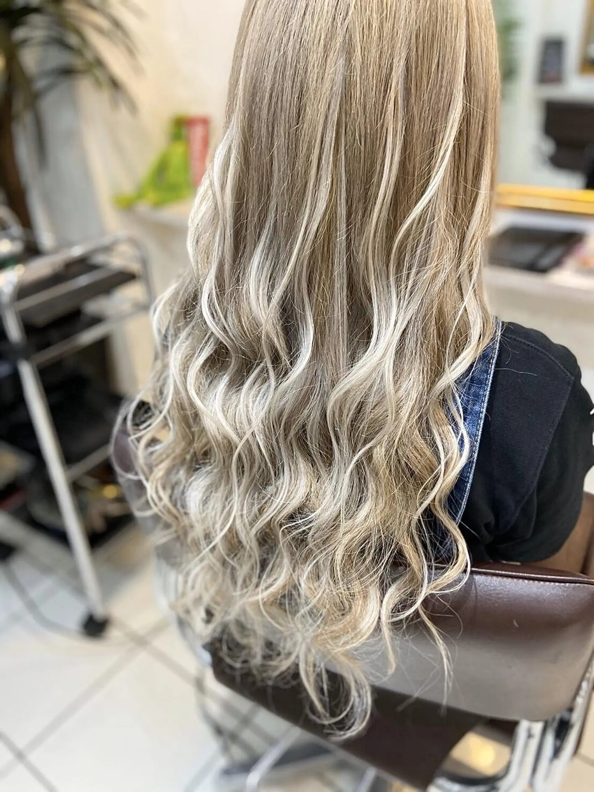 セミロング カラー ヘアアレンジ Device ディバイスのヘアスタイル