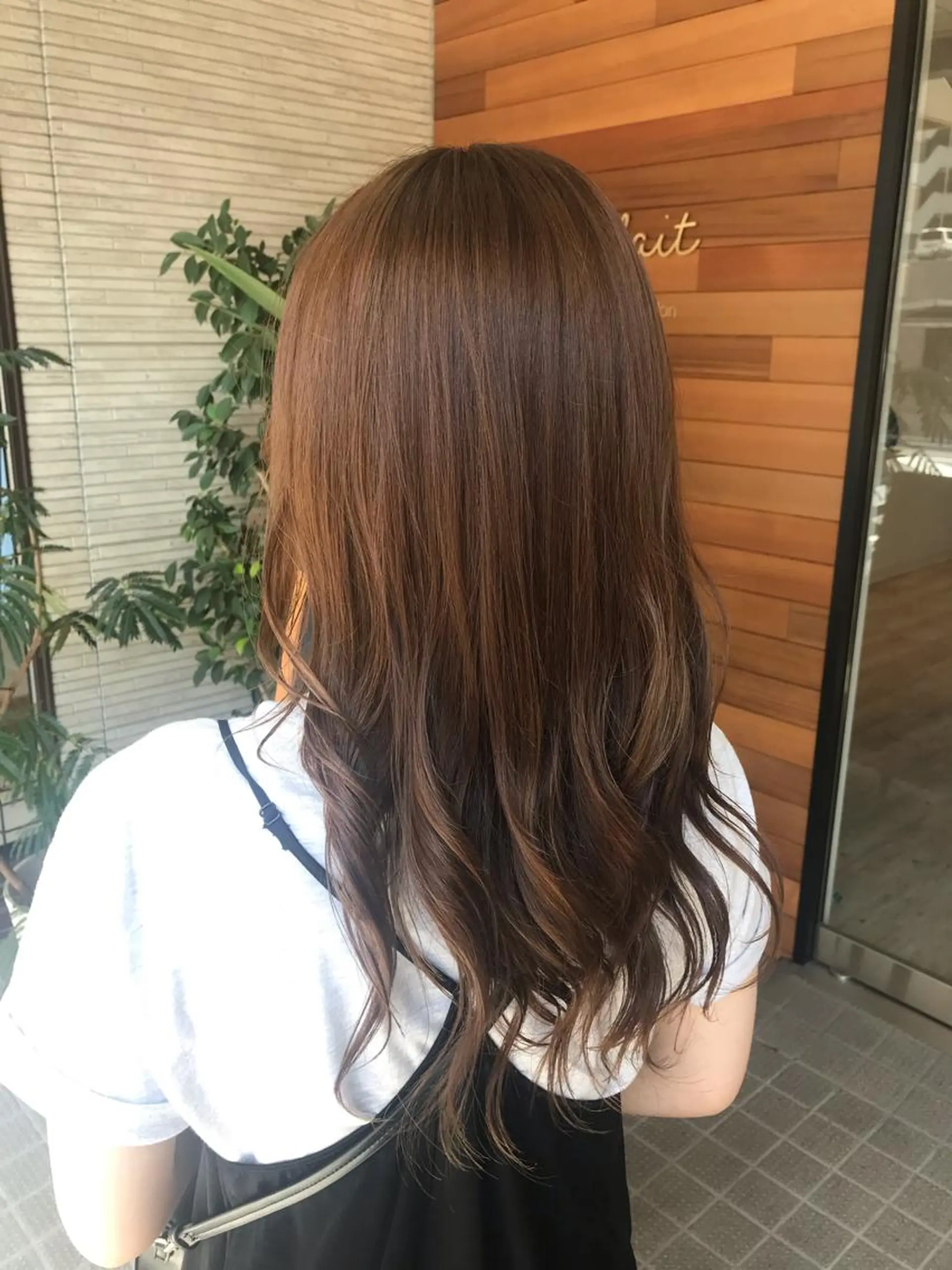 ロング 透明感カラー wacoのヘアスタイル
