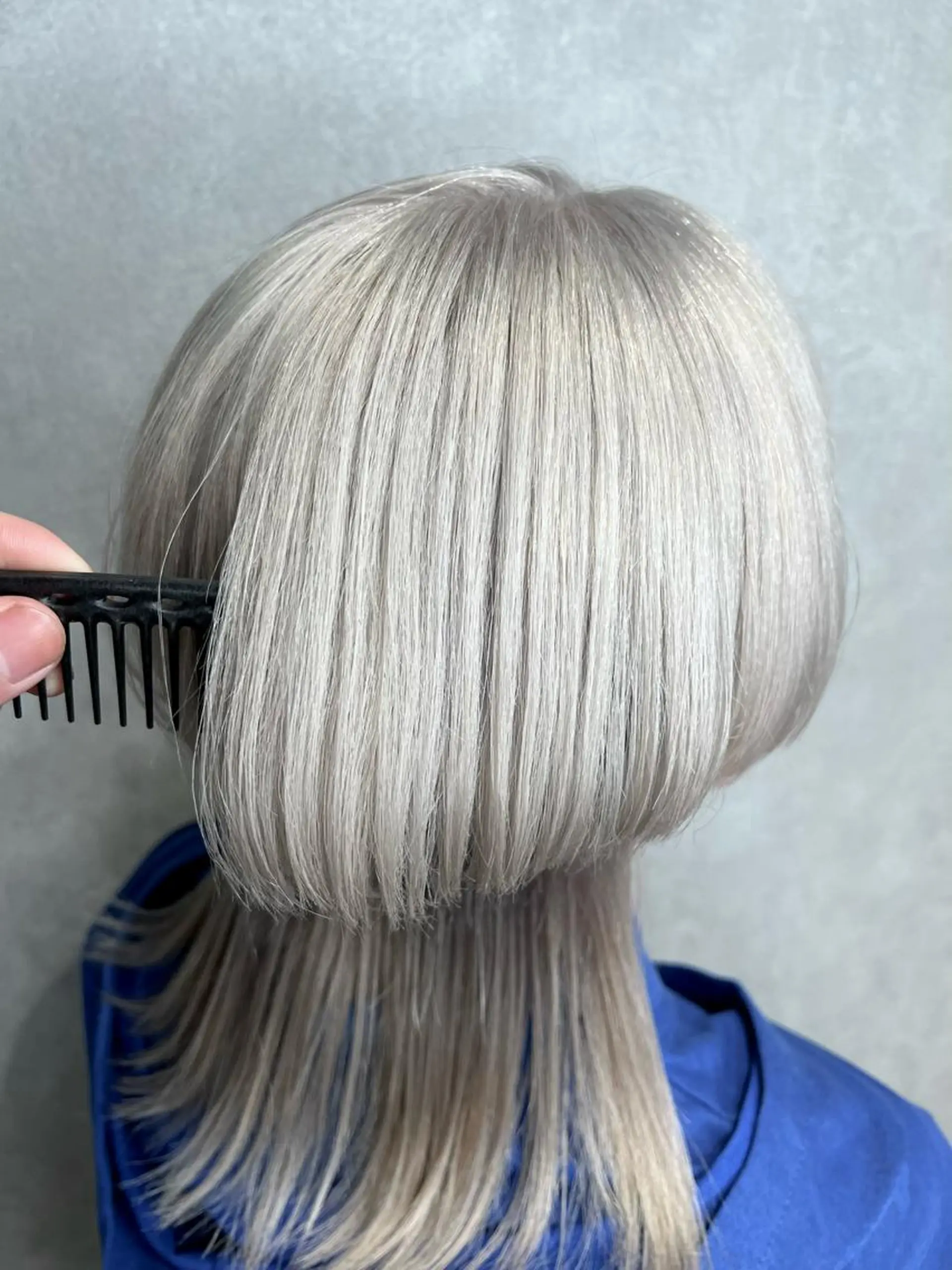 ミディアム カラー mimiiy梅田 中崎町ハイトーンのヘアスタイル