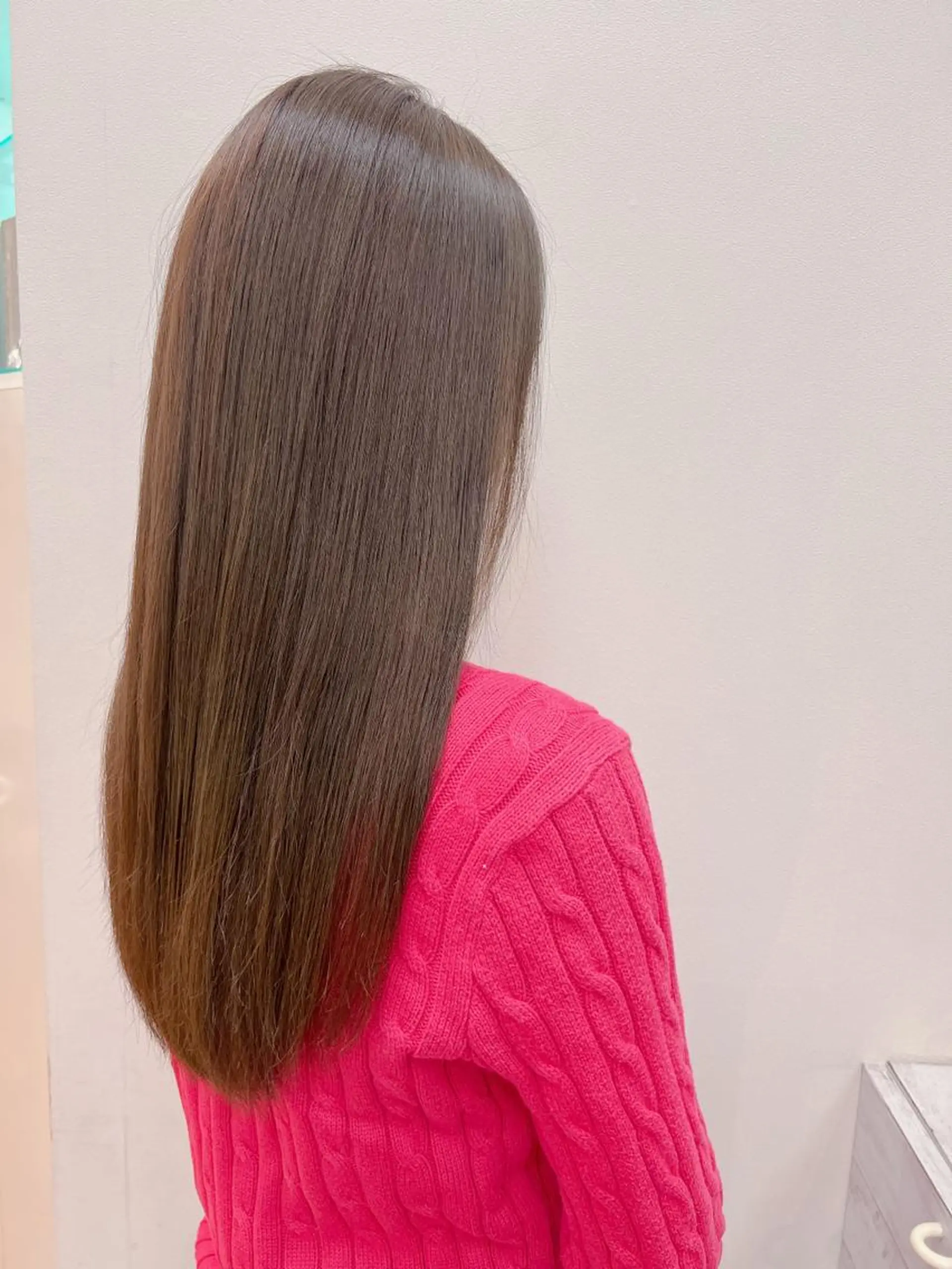 セミロング カラー オリーブカラー 顔周りレイヤー カット❄️石川瑠青のヘアスタイル