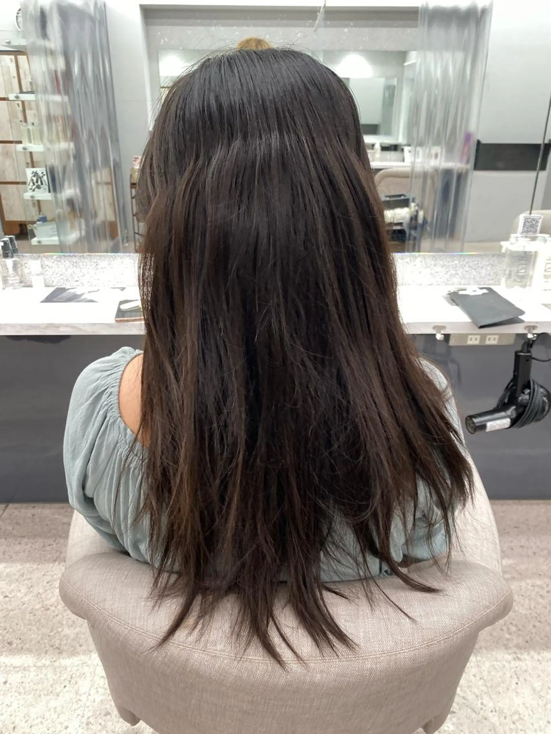 ミディアム カラー パーマ ヘアアレンジ メンズ キッズ ネイル マツエク・マツパ ヘアカラー トリートメント 京都レイヤーカット/ 縮毛矯正/羽柴りくのヘアスタイル