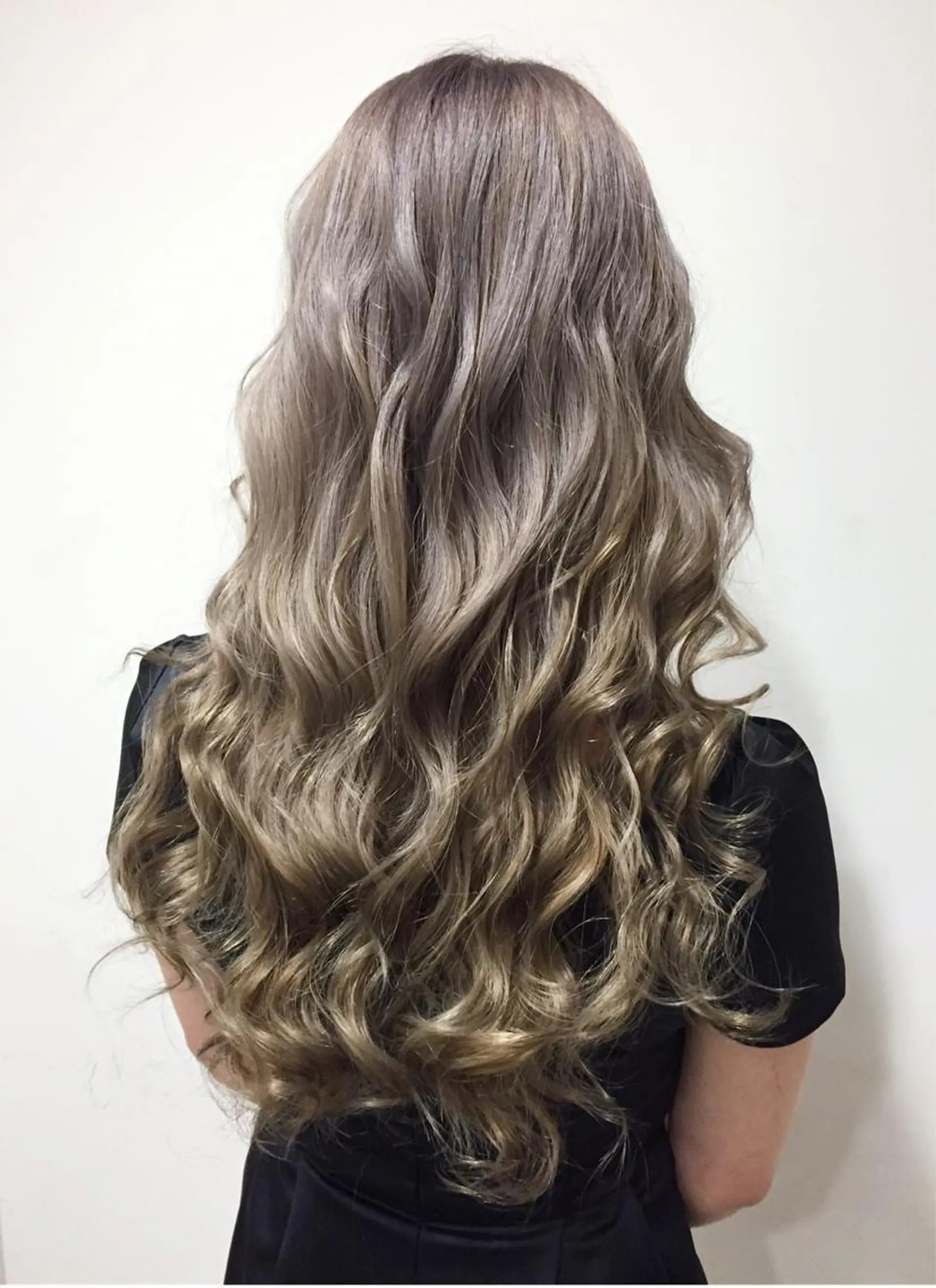ロング カラー ベージュカラー ホワイトベージュ Hair mission【ヘアーミッション】心斎橋所属・エクステ／レイヤー 落合/心斎橋のヘアスタイル
