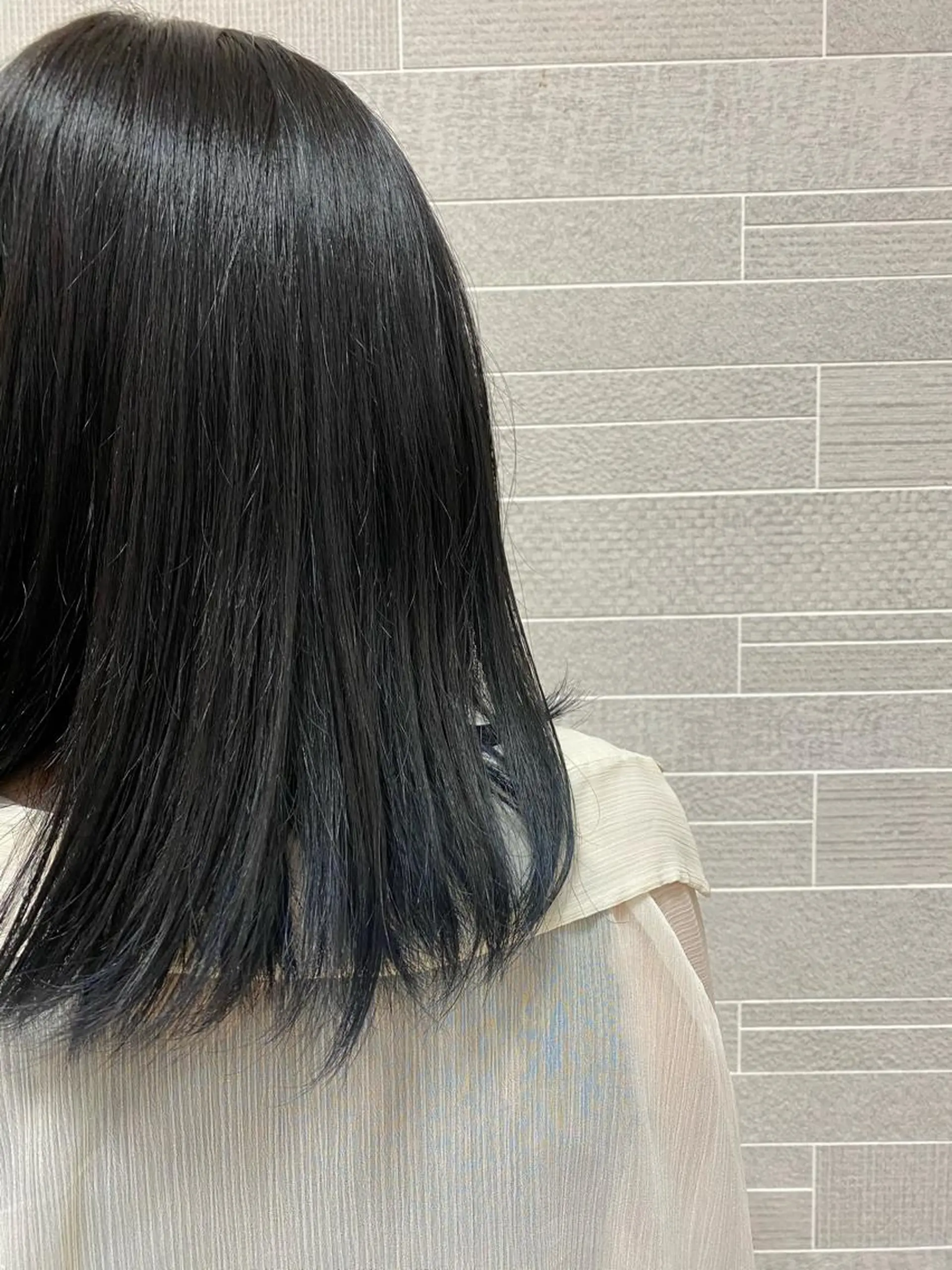 セミロング カラー 黒髪 ブルーカラー ブルーブラック 立川🫧似合わせ 艶髪✨あんどうゆうかのヘアスタイル