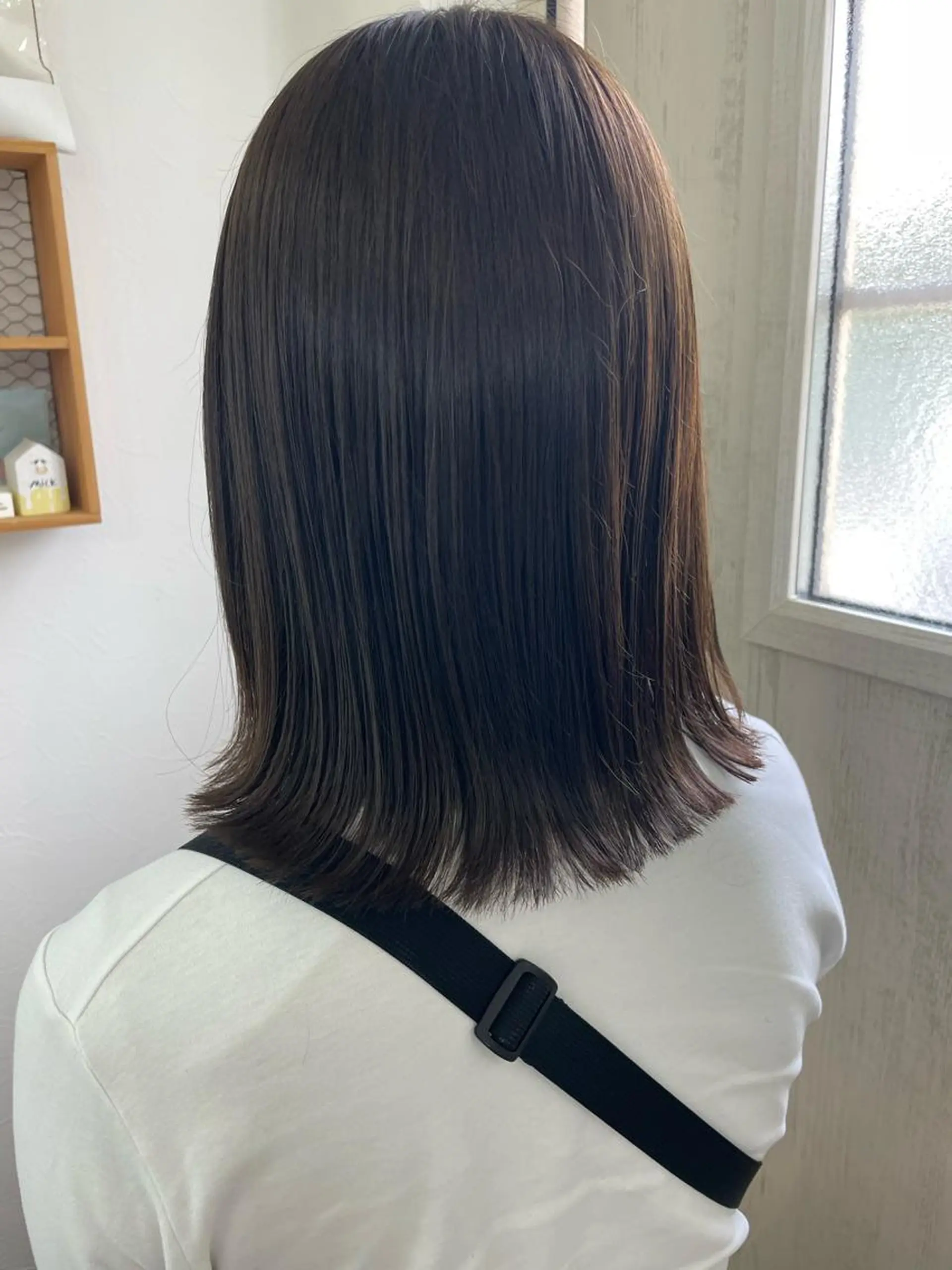 ミディアム カラー ボブ 外ハネヘア カット ヘアカラー トリートメント milk所属・キノシタ マユのヘアスタイル