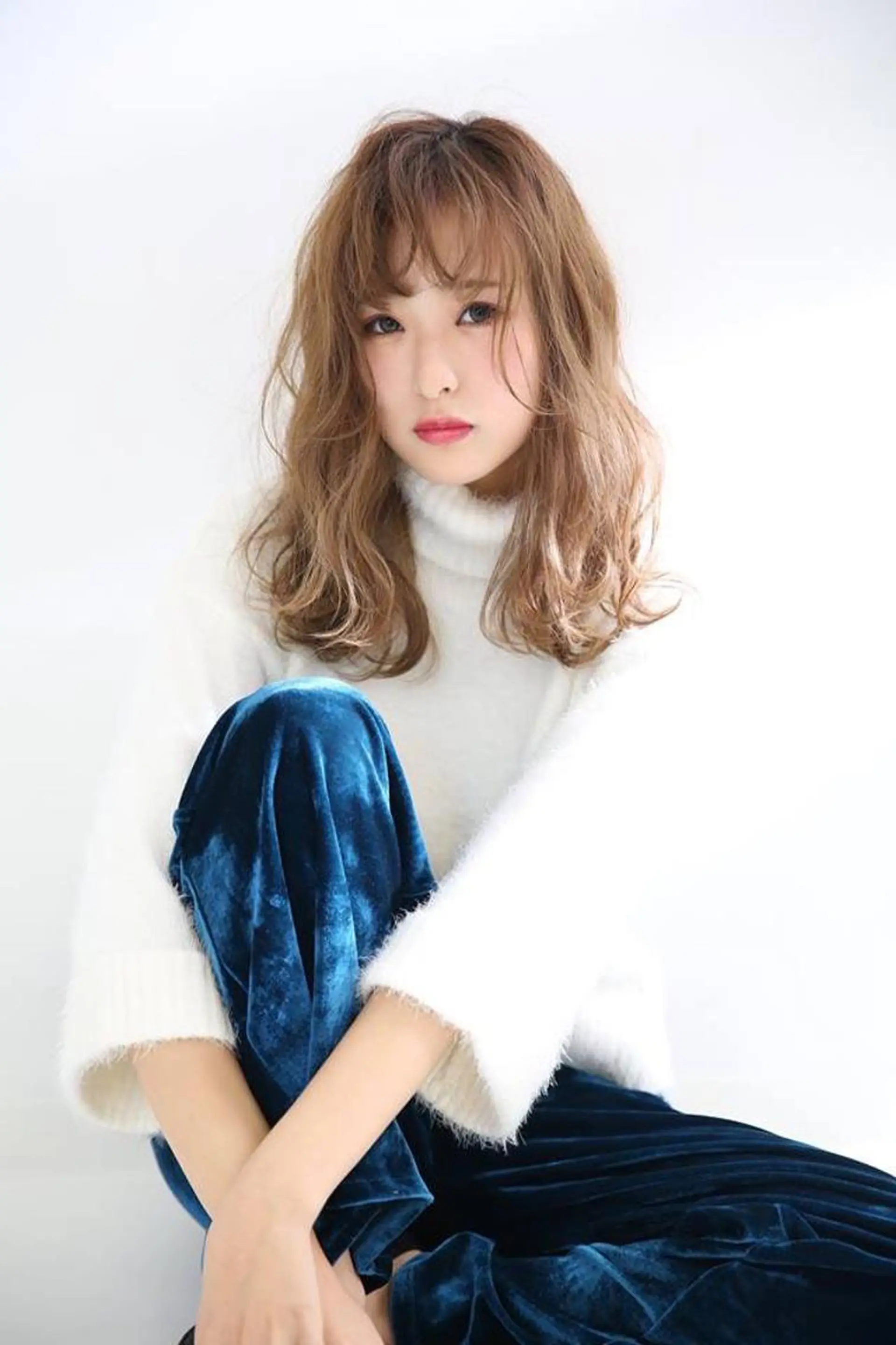 セミロング ブリーチなしダブル/ レイヤーカット 小棹のヘアスタイル