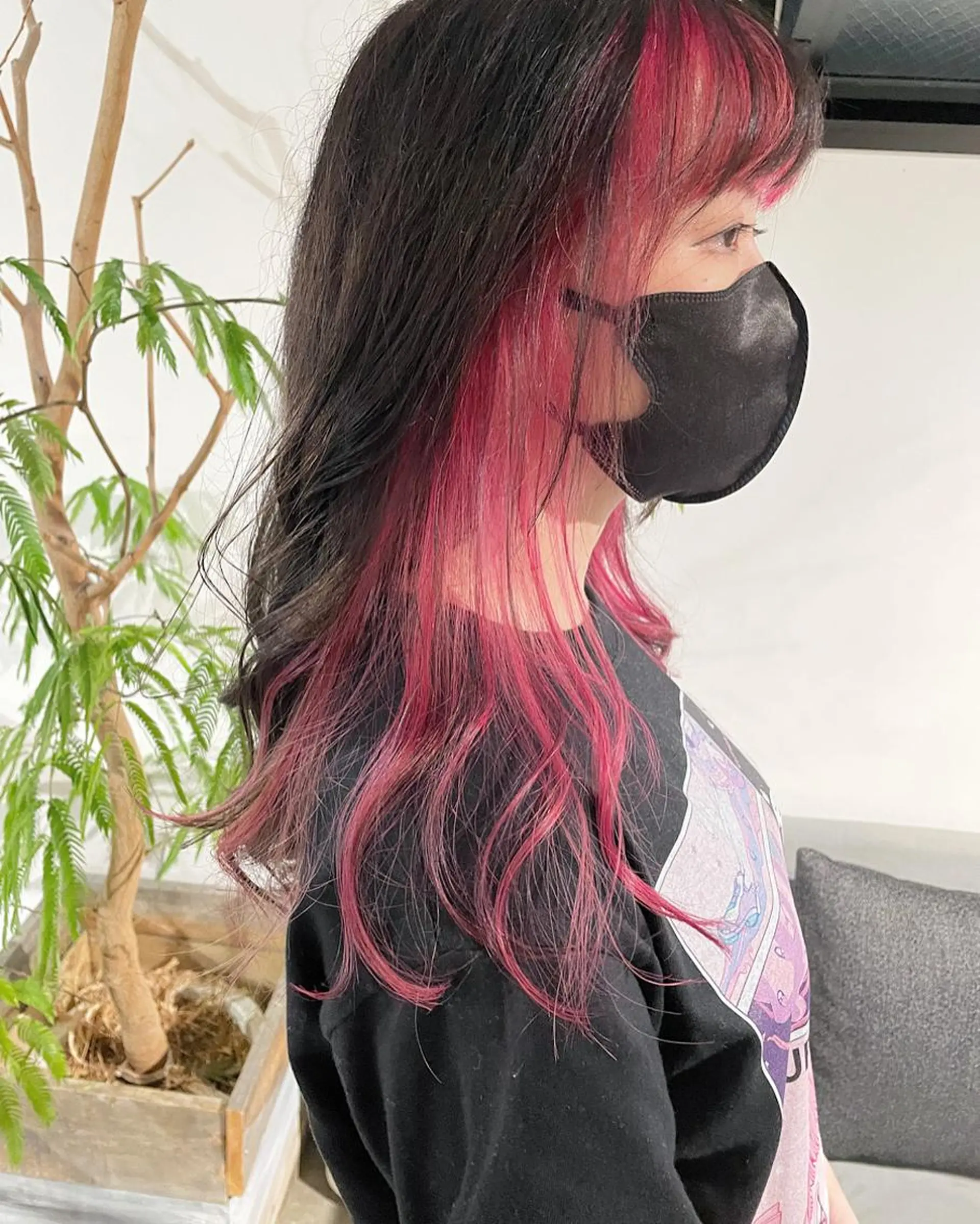 セミロング カラー インナーカラー ピンクカラー ヘアカラー トリートメント ハイトーン/レイヤー /ケアブリーチ石川治のヘアスタイル