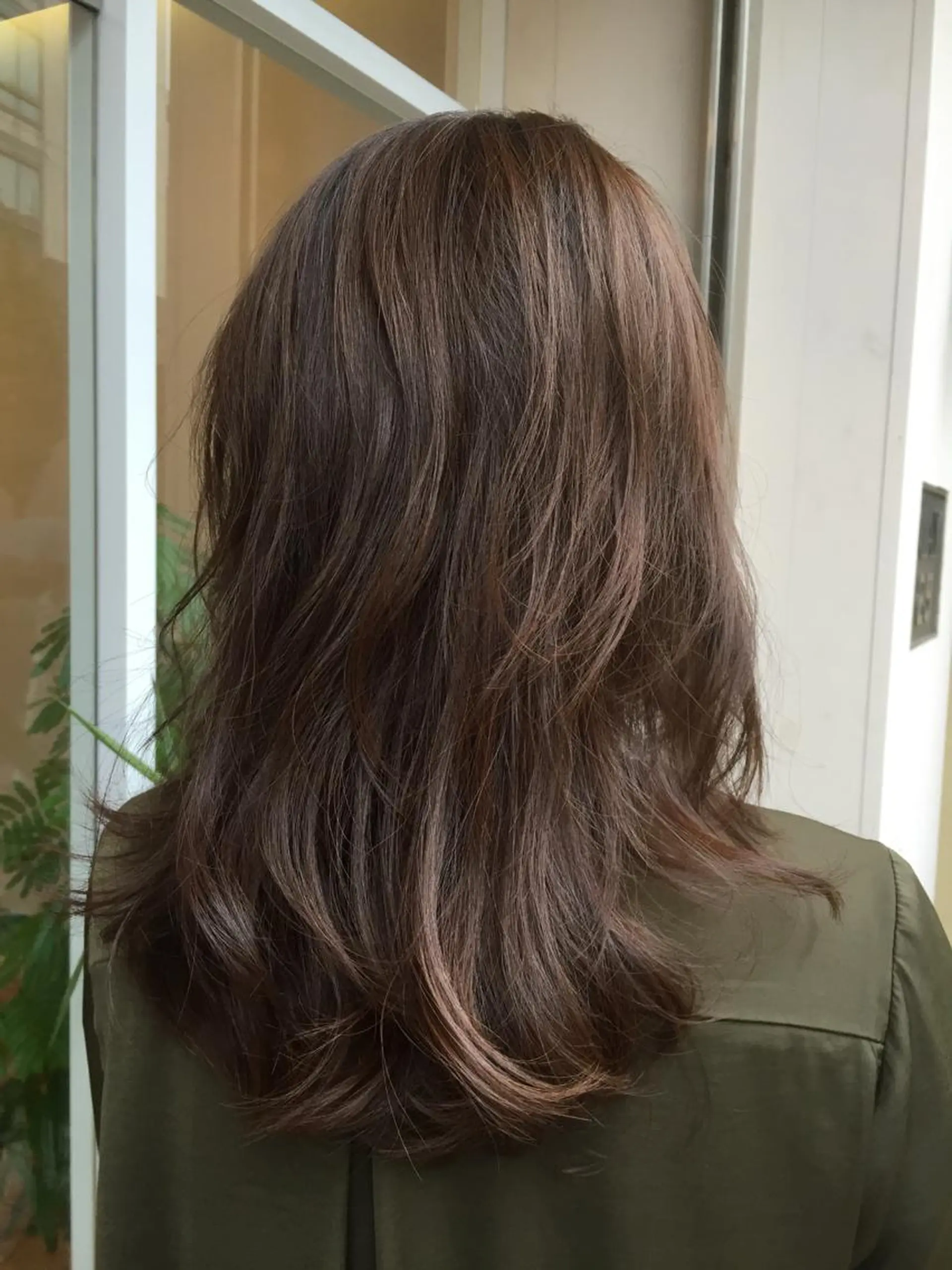 セミロング カラー アッシュ ブラウンカラー ショコラブラウン ◇おの あすか◇のヘアスタイル