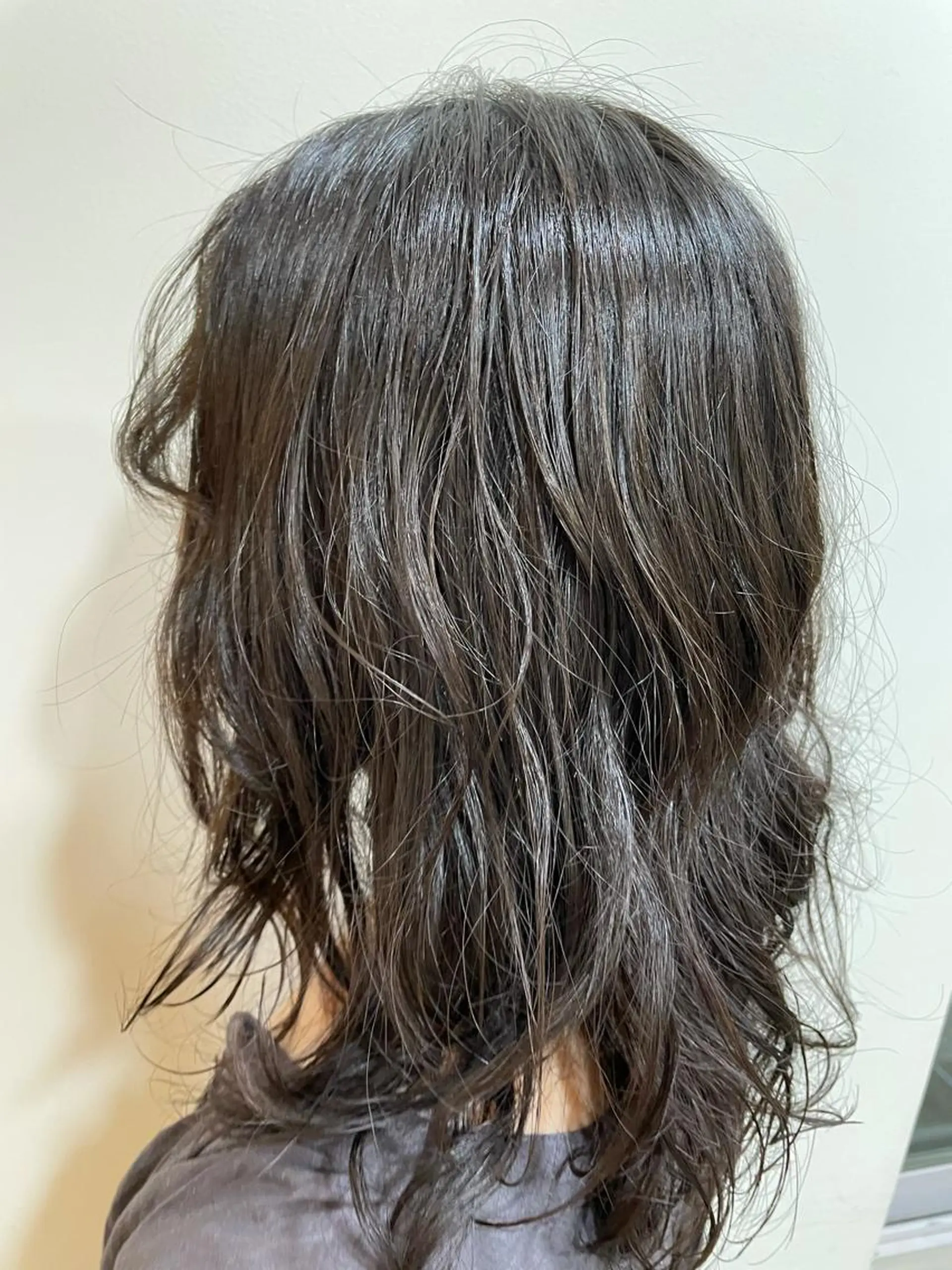 ミディアム パーマ レイヤー／似合わせ TAKUYAのヘアスタイル