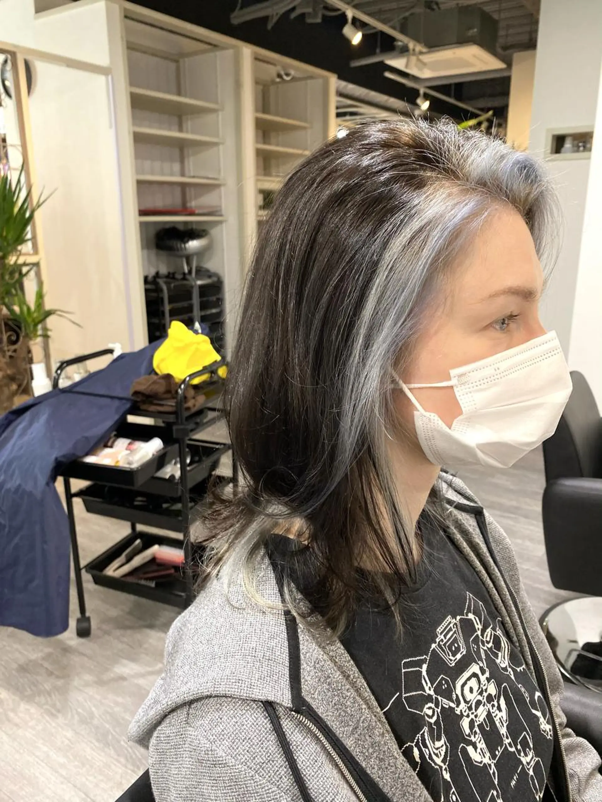 セミロング カラー アディクシーカラー バレイヤージュ ブリーチ ケアブリーチ デザインカラー ヘアカラー unpeu hair  二条所属・先着1名様限定 カット無料のヘアスタイル