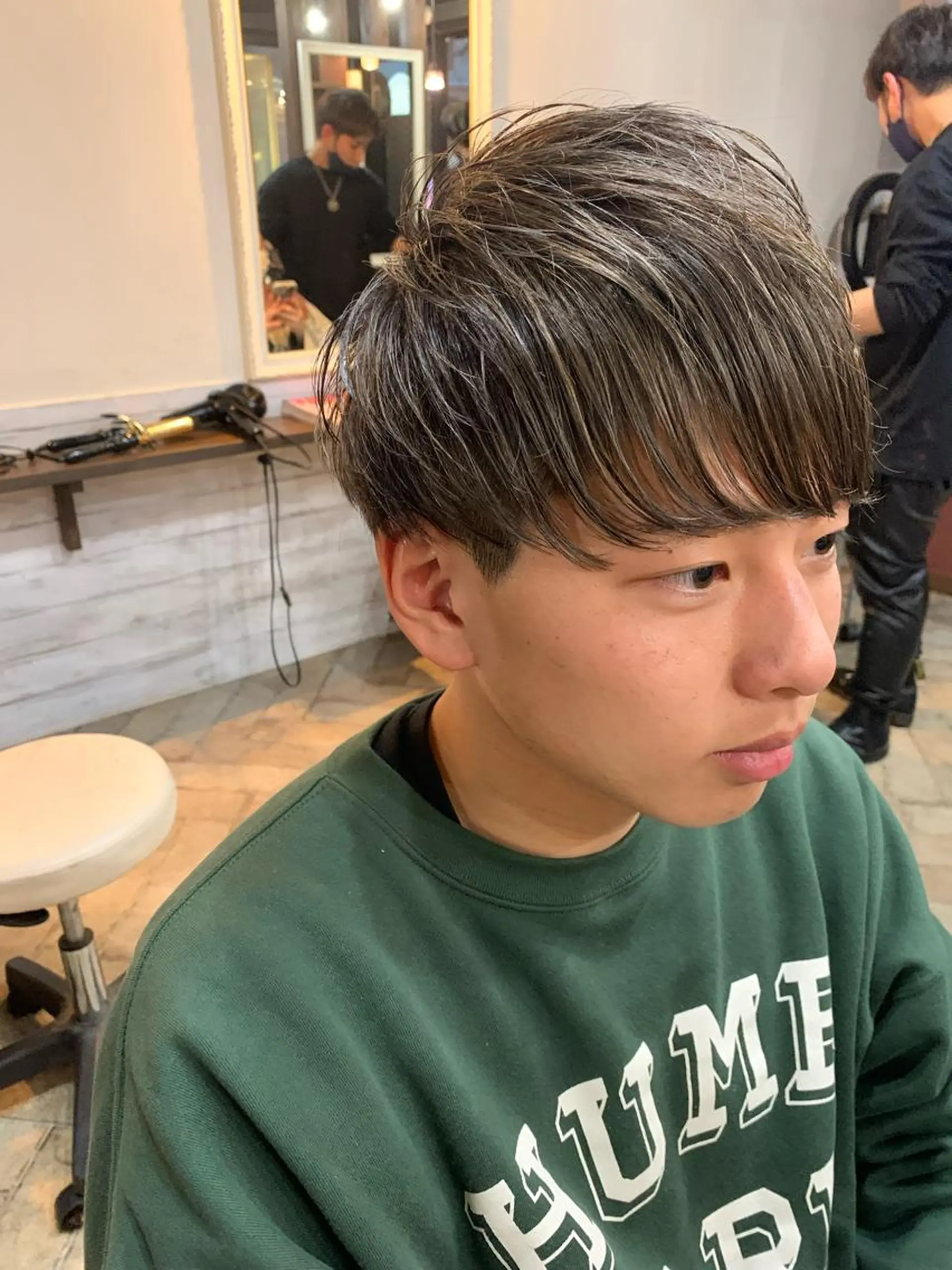 ショート カラー ハイライトカラー ハイライト カット パーマ トリートメント ヘアセット Men's salon ANSWER所属・メンズサロン ANSWERのヘアスタイル