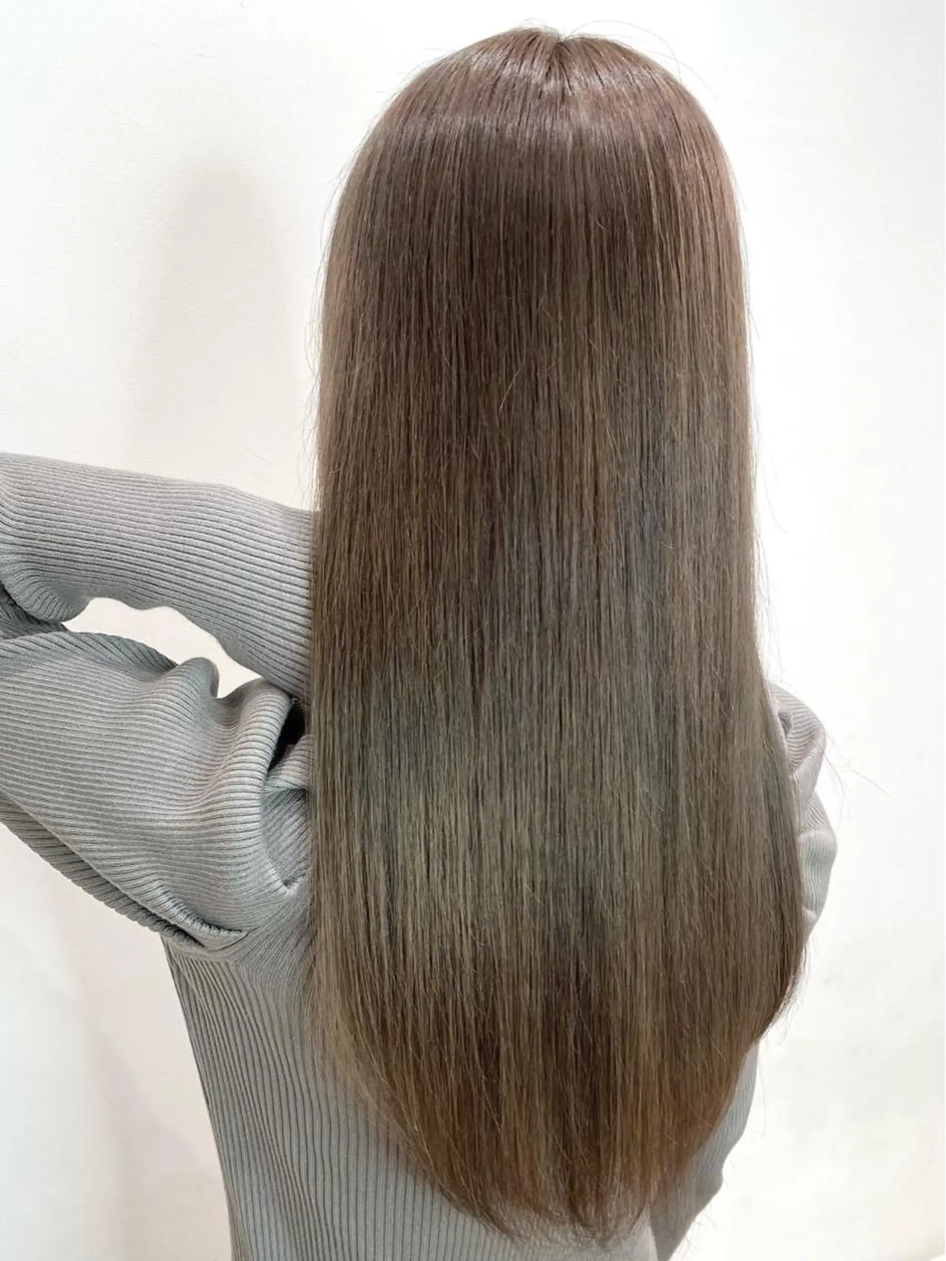 ロング シールエクステ エクステ ハイライト 髪質改善  渡部 妃月のヘアスタイル