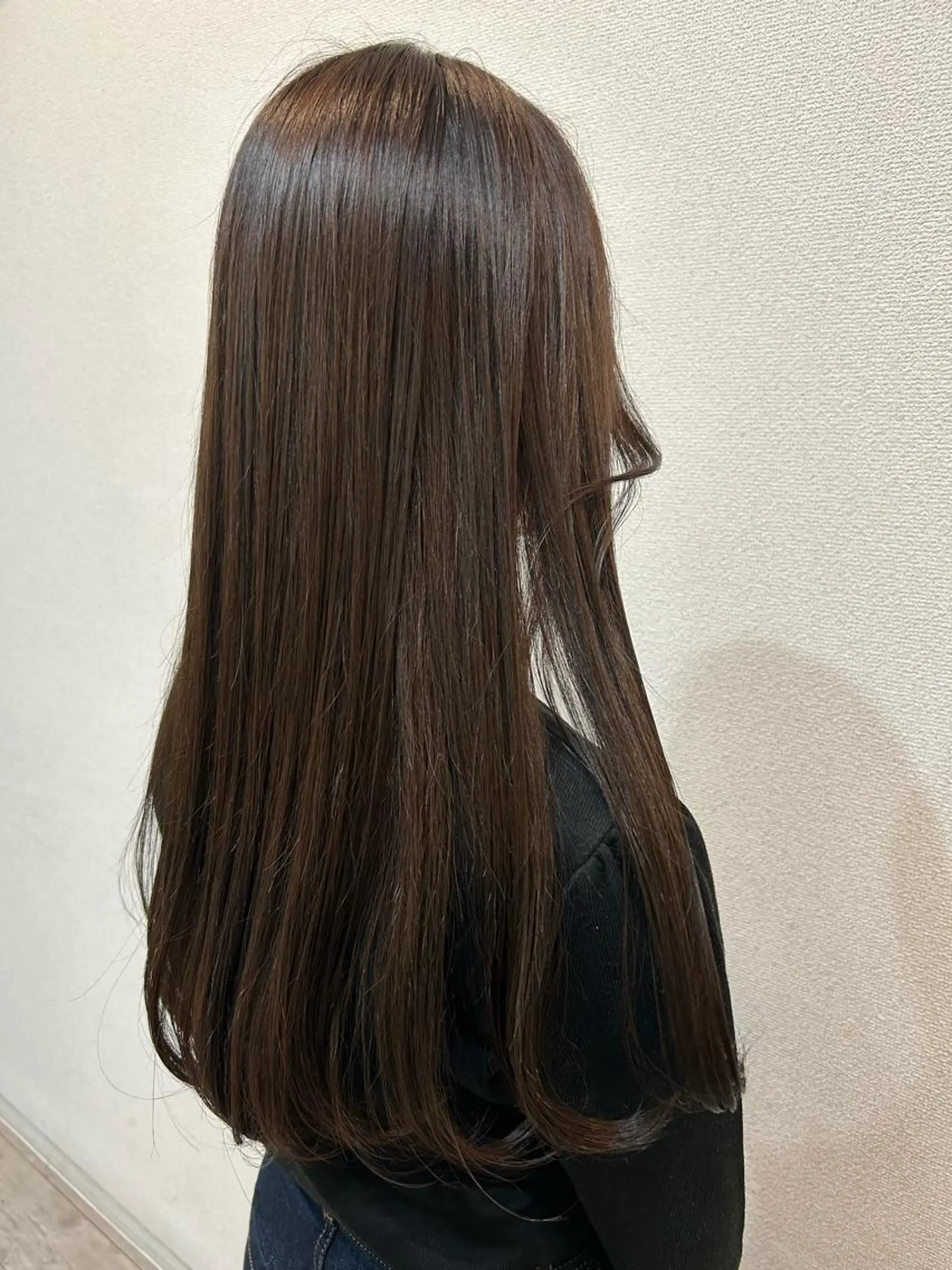 ロング カラー ブリーチ ブラウンカラー ダークブラウン ブリーチなしカラー トリートメント ヘアカラー トリートメント uLu【ウル】所属・🦖manami 🦖のヘアスタイル
