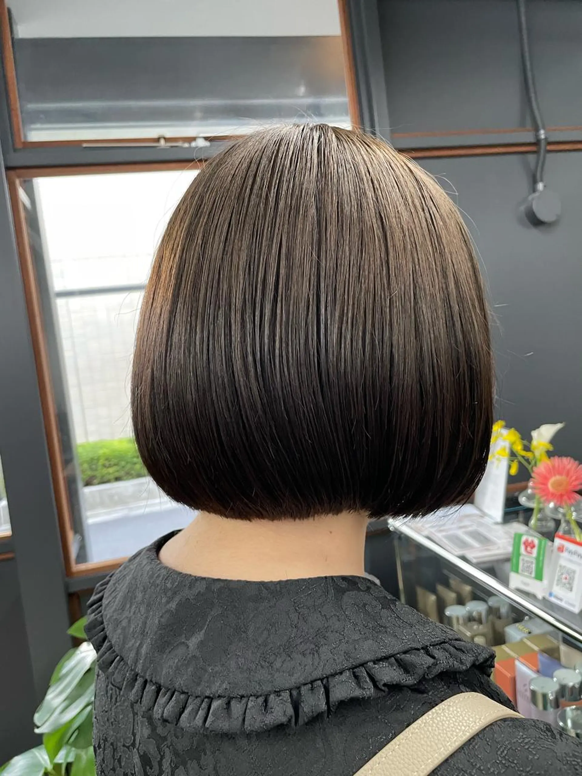 ショート アッシュ アッシュブラウン ボブ ヘアカラー トリートメント ボブ/透明感カラー EMIRIのヘアスタイル