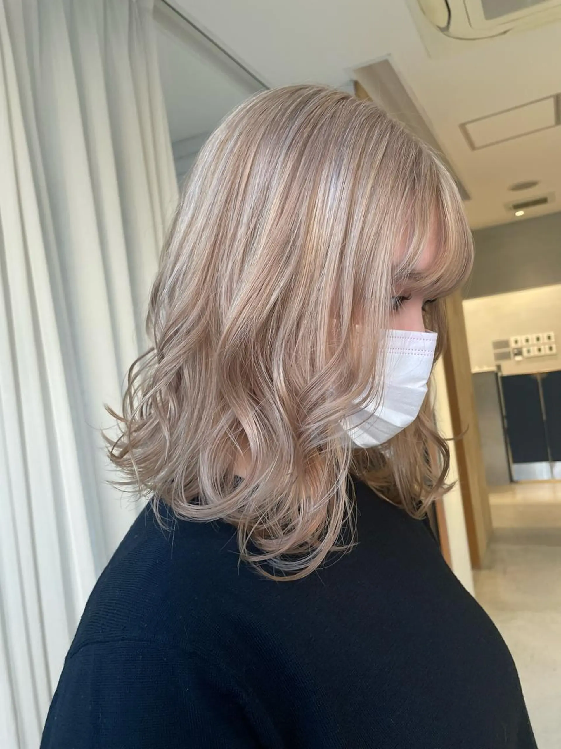 ミディアム カラー 艶ハイトーン👑♡ NATSUKIのヘアスタイル