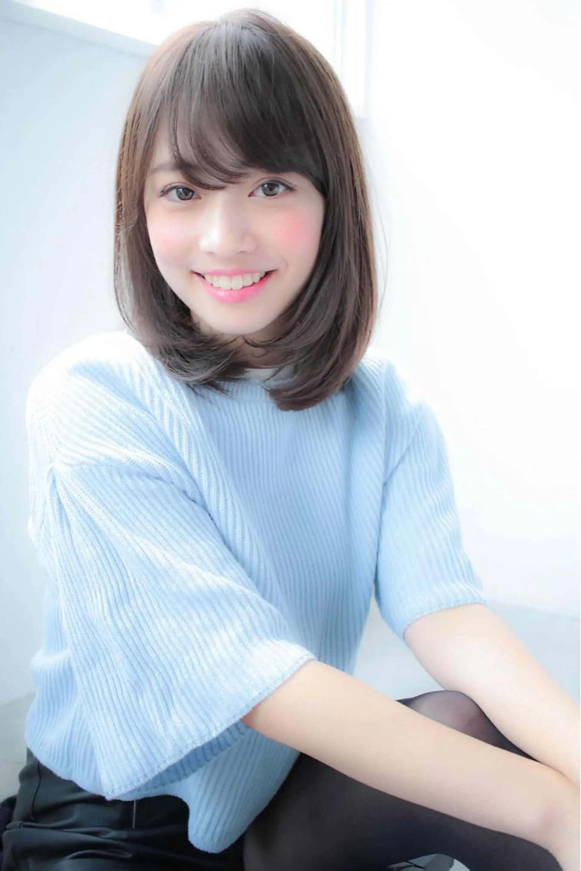 ミディアム うる艶/レイヤー 🪞池袋LAND🪞のヘアスタイル